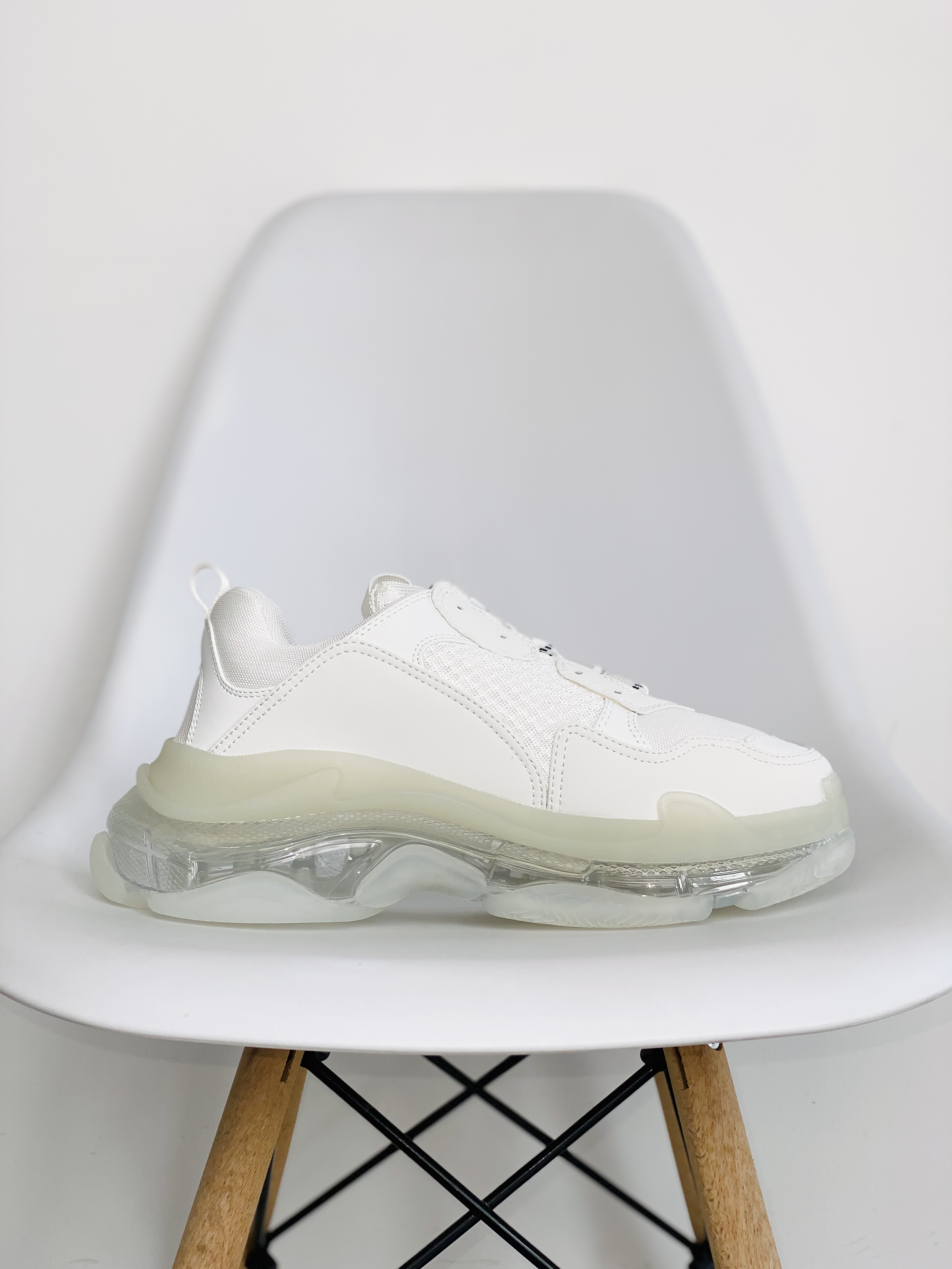 Balenciaga Triple S Clear Sole 巴黎世家 白色 气垫 老爹鞋 运动 复古板鞋 休闲鞋 男鞋 女鞋 544351W2FB29001