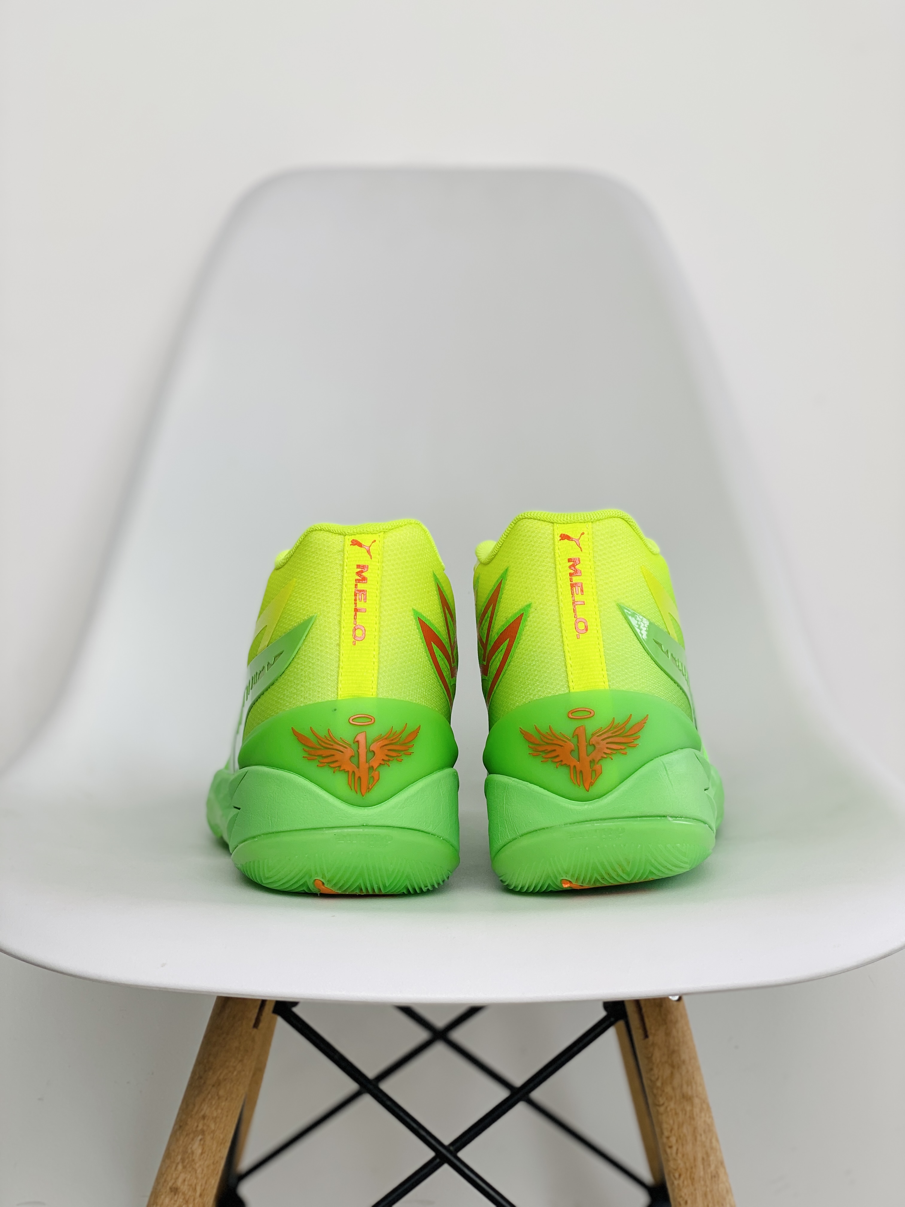 PUMA MB.02 拉梅洛鮑爾二代  高筒 防滑籃球鞋 實戰鞋 熒光綠 377584-01