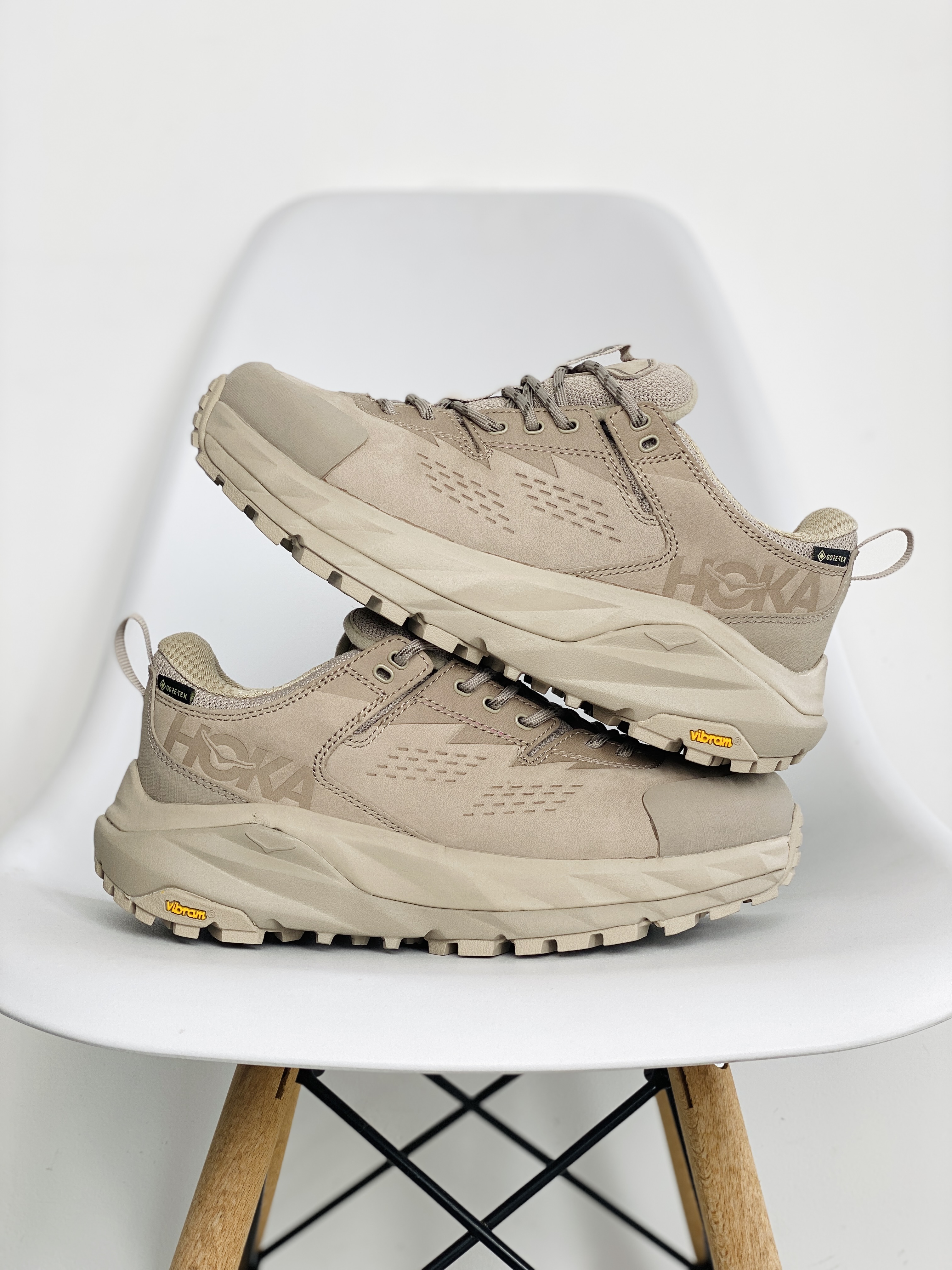 防水版 HOKA ONE ONE Kaha GTX 低筒 戶外 登山 防水 跑步鞋 户外鞋 男鞋 沙褐色 1123114-STBCR