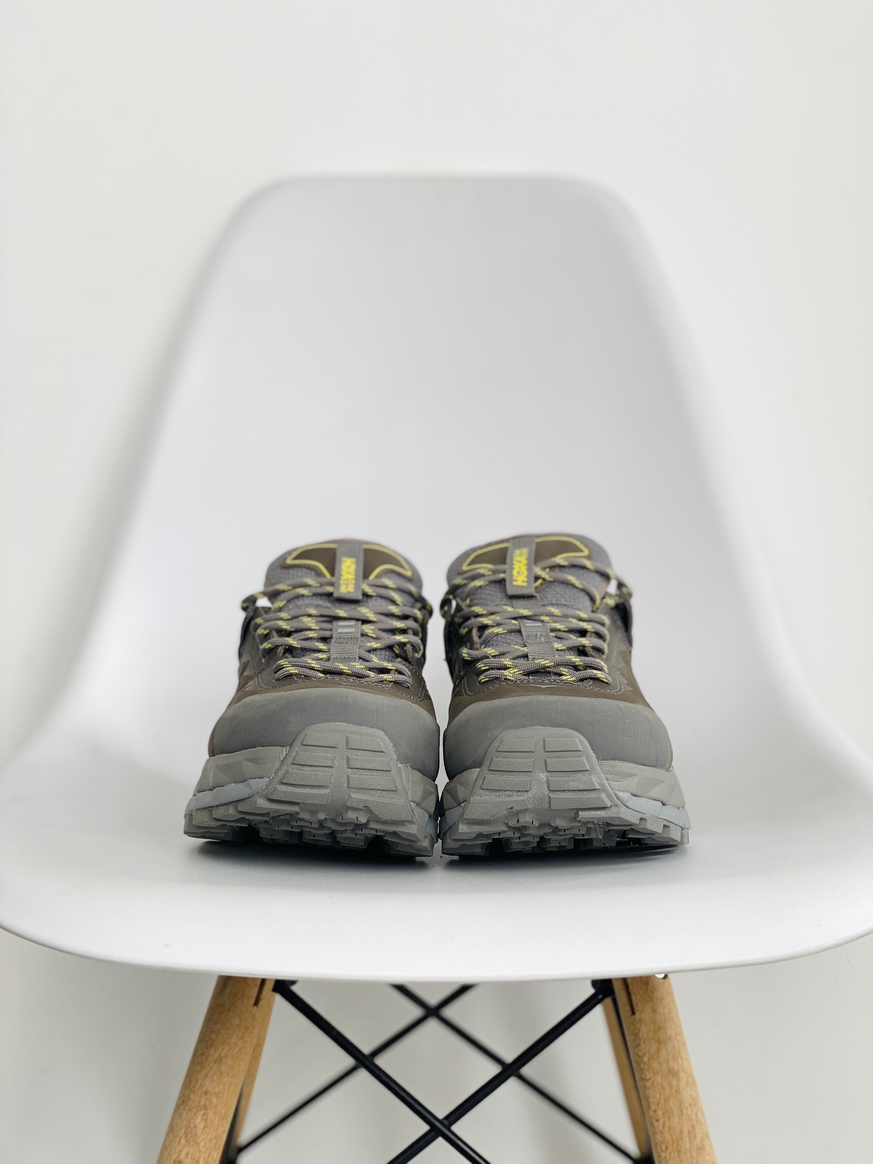 防水版 HOKA ONE ONE Kaha GTX 低筒 戶外 登山 防水 跑步鞋 户外鞋 男鞋 岩灰色 118586-CGGS