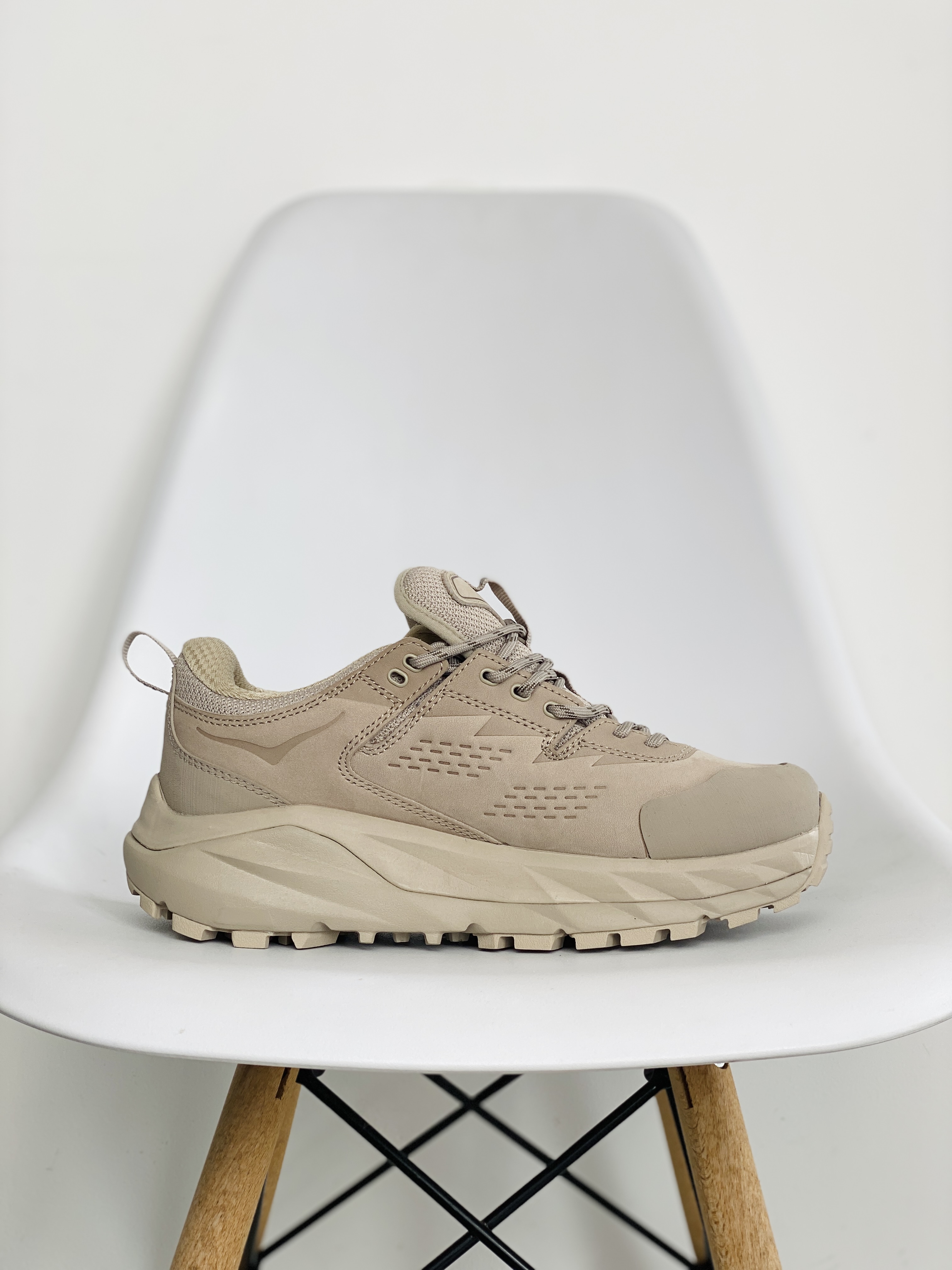 防水版 HOKA ONE ONE Kaha GTX 低筒 戶外 登山 防水 跑步鞋 户外鞋 男鞋 沙褐色 1123114-STBCR