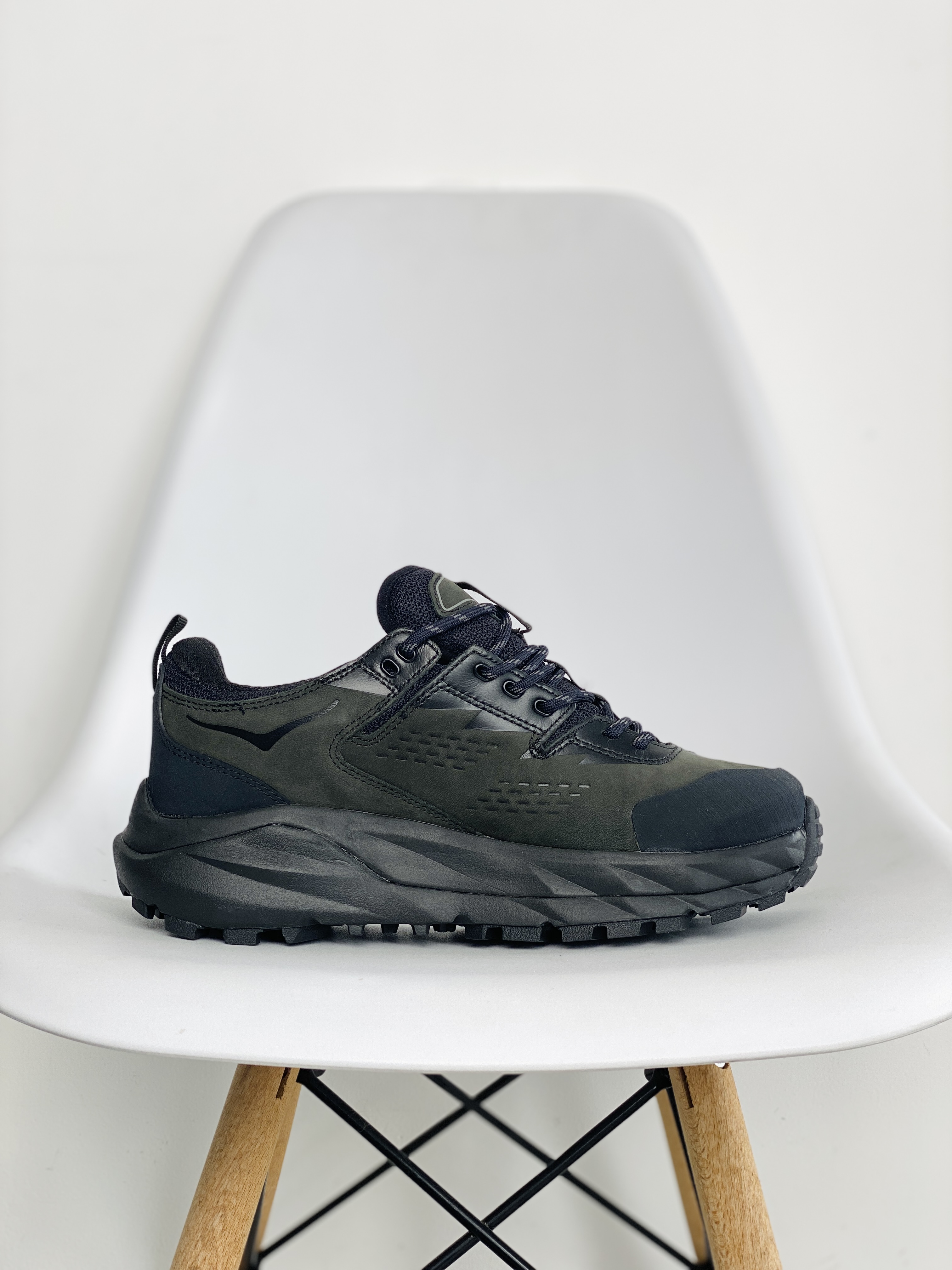 防水版 HOKA ONE ONE Kaha 低筒 戶外 登山 防水 跑步鞋 户外鞋 男鞋 黑色1118568-BCCG