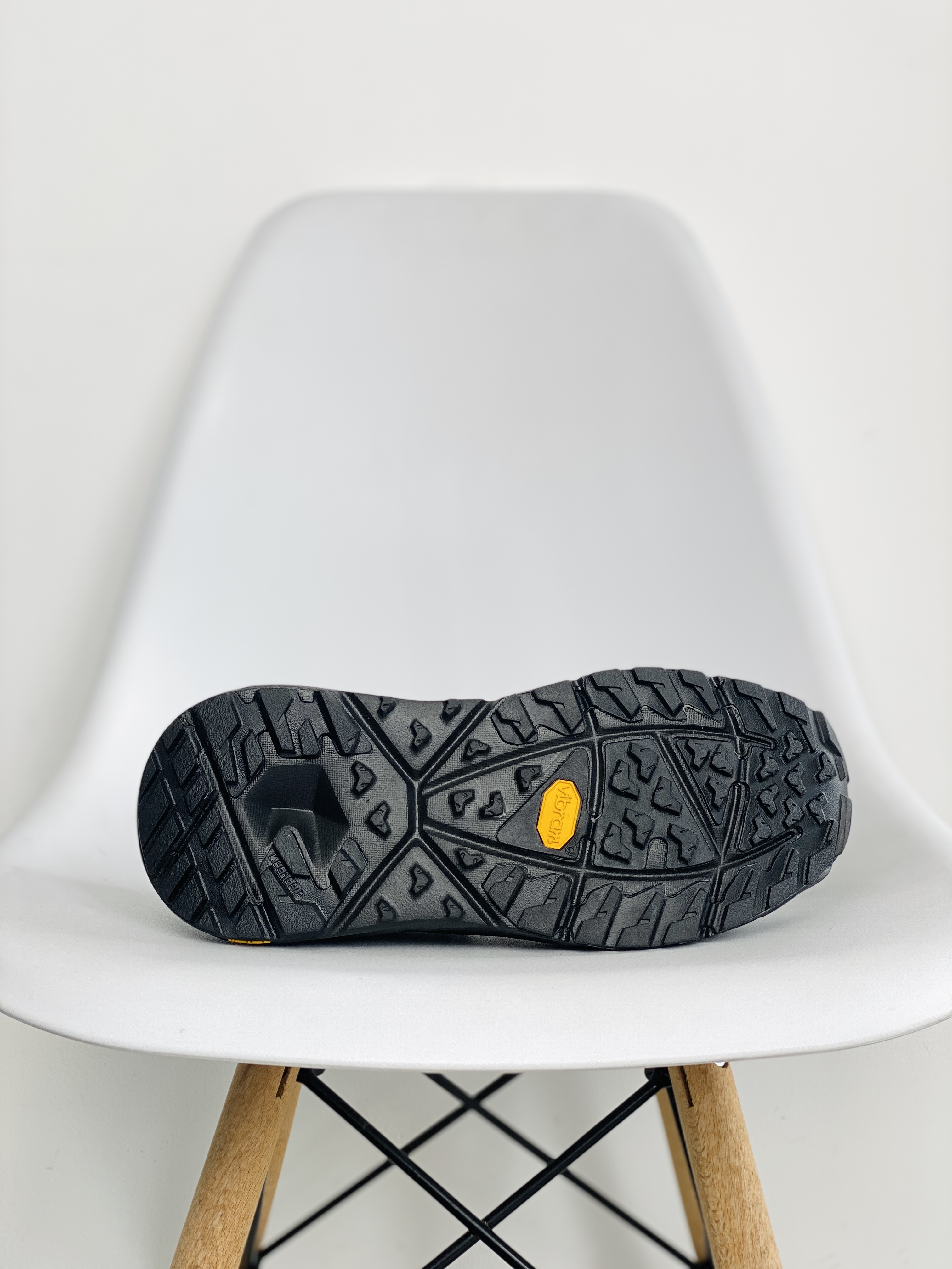 防水版 HOKA ONE ONE Kaha 低筒 戶外 登山 防水 跑步鞋 户外鞋 男鞋 黑色1118568-BCCG