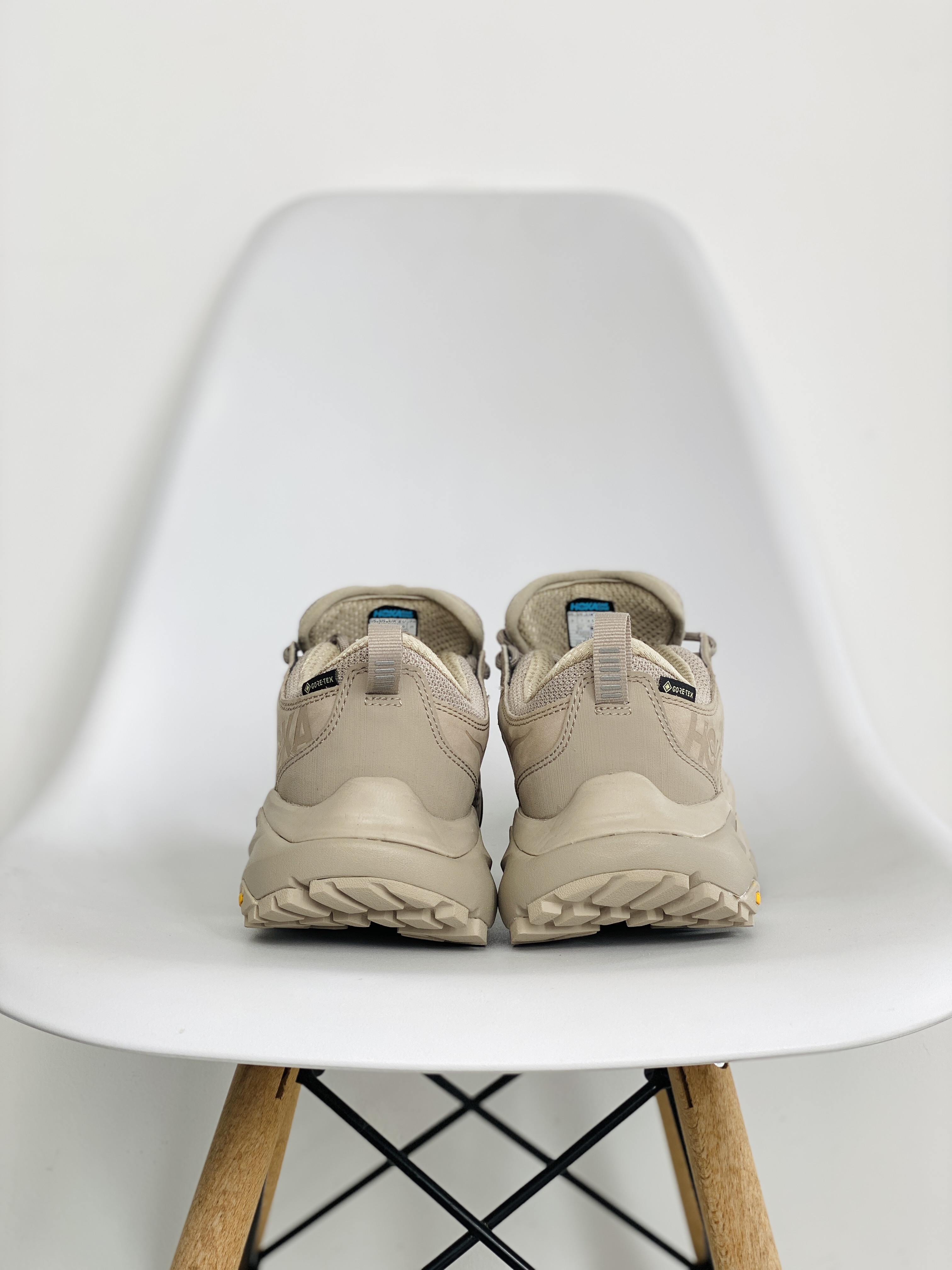 防水版 HOKA ONE ONE Kaha GTX 低筒 戶外 登山 防水 跑步鞋 户外鞋 男鞋 沙褐色 1123114-STBCR