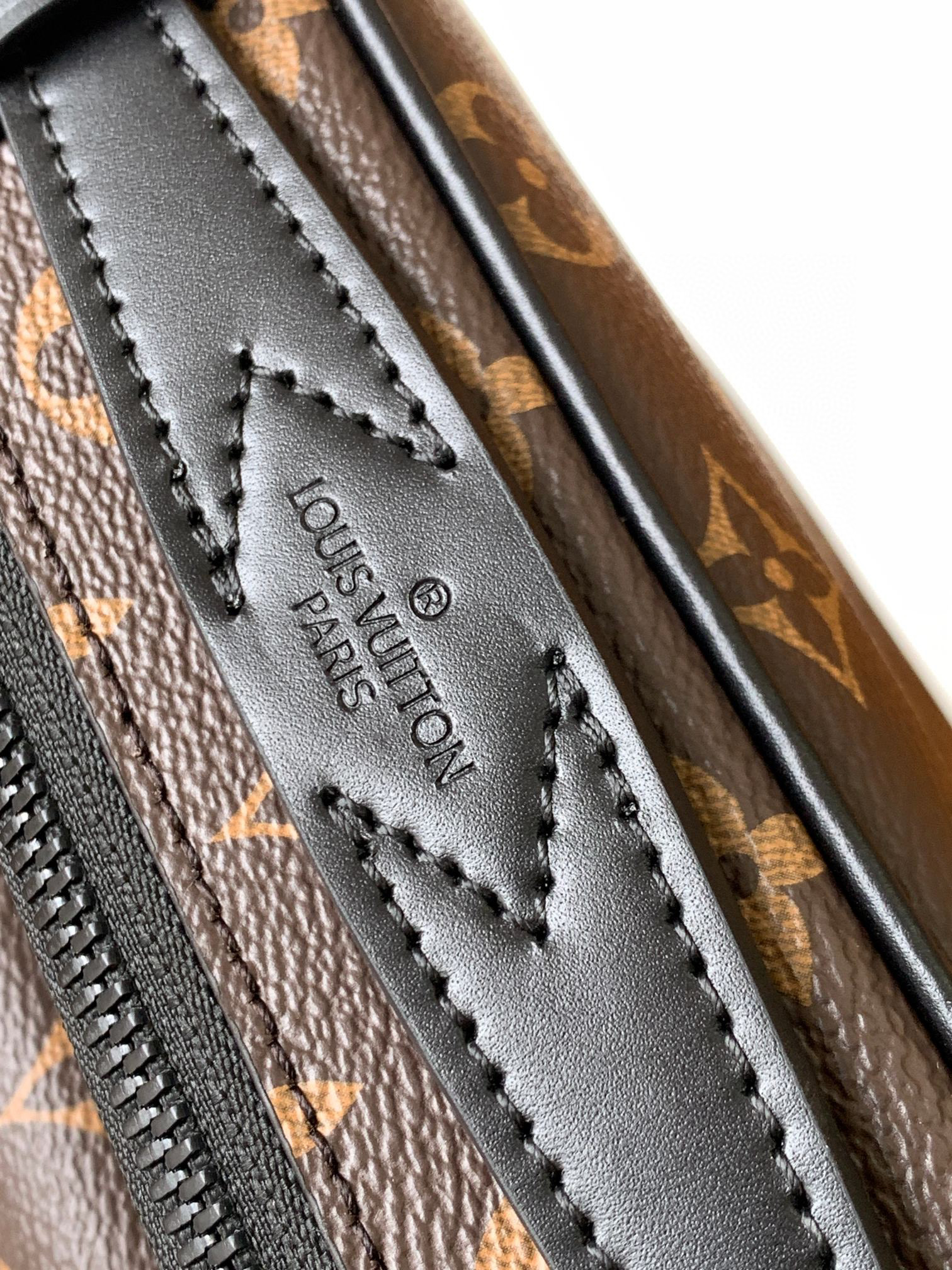 原厂皮 LOUIS VUITTON S-Lock Messenger 经典老花印花 皮革  邮差包 手提包 单肩包 斜挎包 棕色 M45806