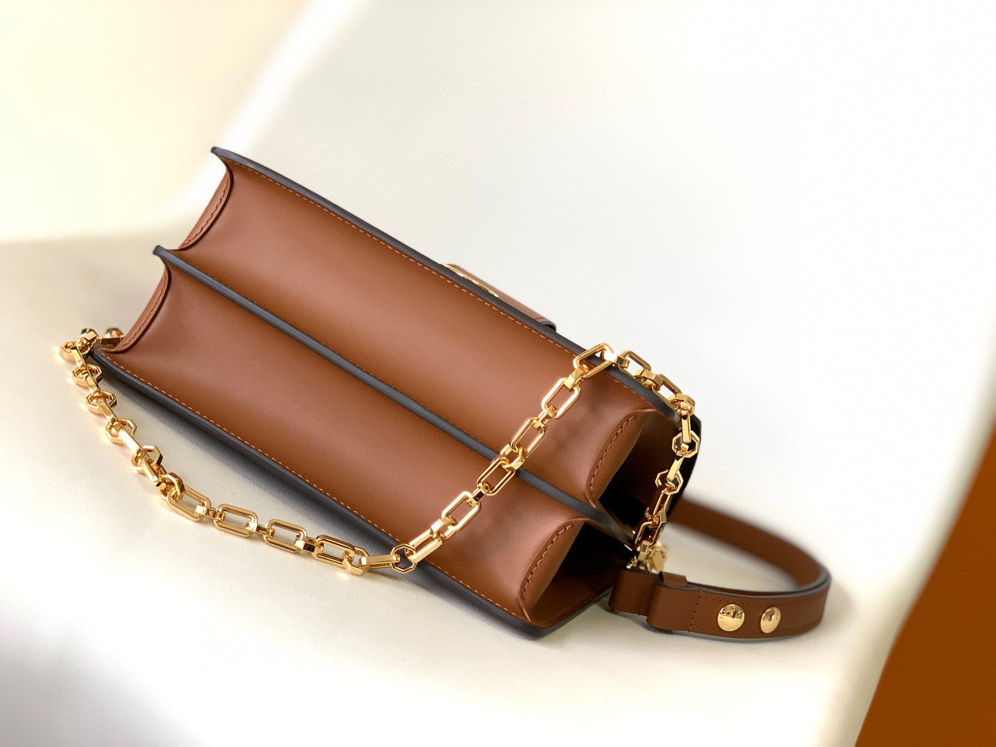 原厂皮 LOUIS VUITTON Dauphine 达妮芙 经典老花满印 帆布小牛皮拼接 腋下包 手提包 单肩包 斜挎包 棕色 中号 M44391 45958