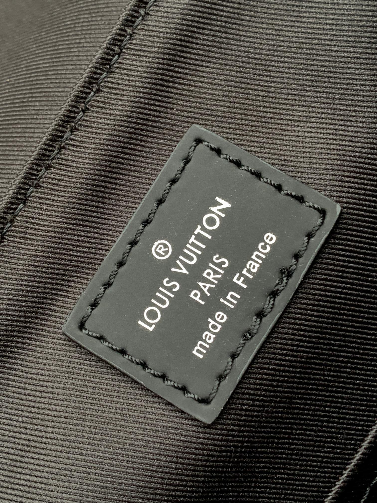 原厂皮 LOUIS VUITTON District 经典老花印花 皮革  邮差包 手提包 单肩包 斜挎包 黑灰色 小号  M44000