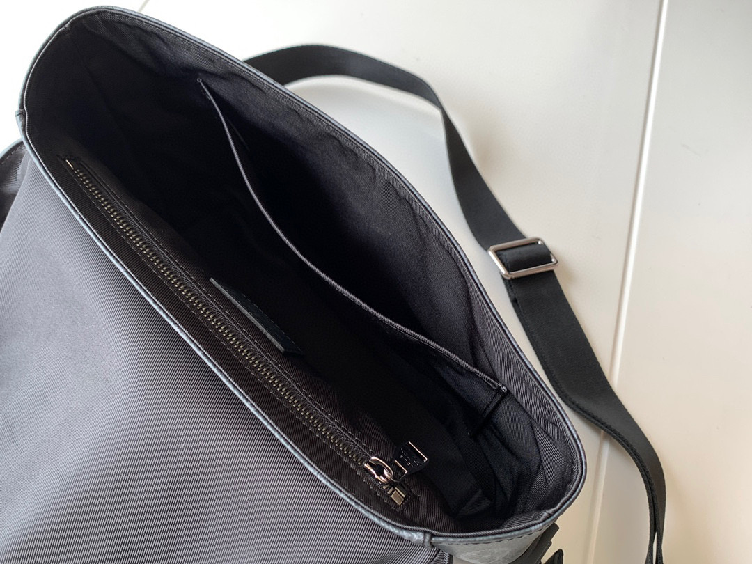 原厂皮 LOUIS VUITTON 经典老花满印 涂层帆布 邮差包 手提包 单肩包 斜挎包 黑色 小号 M40511