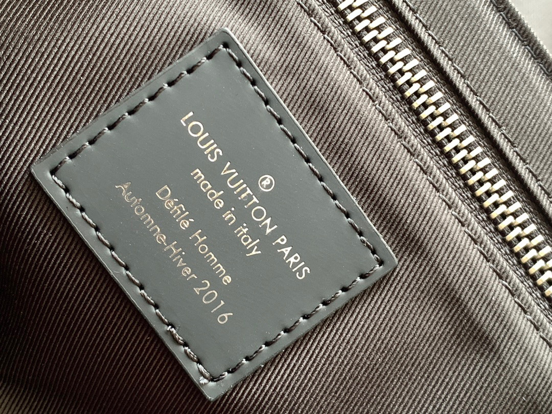 原厂皮 LOUIS VUITTON 经典老花满印 涂层帆布 邮差包 手提包 单肩包 斜挎包 黑色 小号 M40511