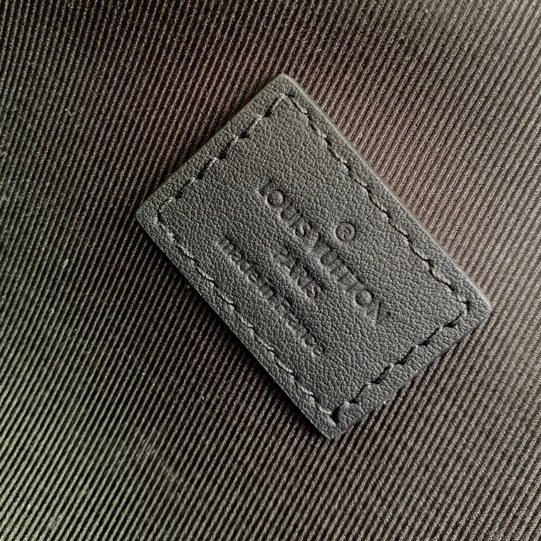 原厂皮 LOUIS VUITTON Steamer 经典老花 印花 锁扣 涂层帆布 邮差包 手提包 单肩包 斜挎包 黑色   M81783