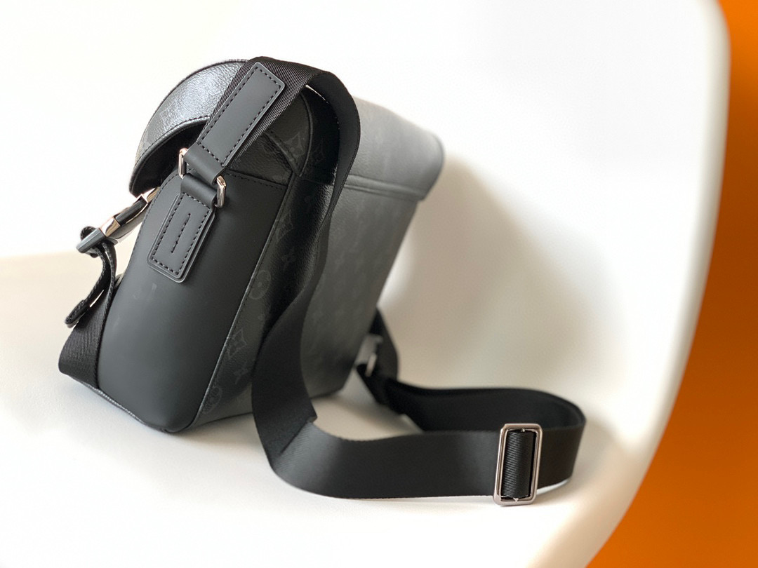 原厂皮 LOUIS VUITTON 经典老花满印 涂层帆布 邮差包 手提包 单肩包 斜挎包 黑色 小号 M40511