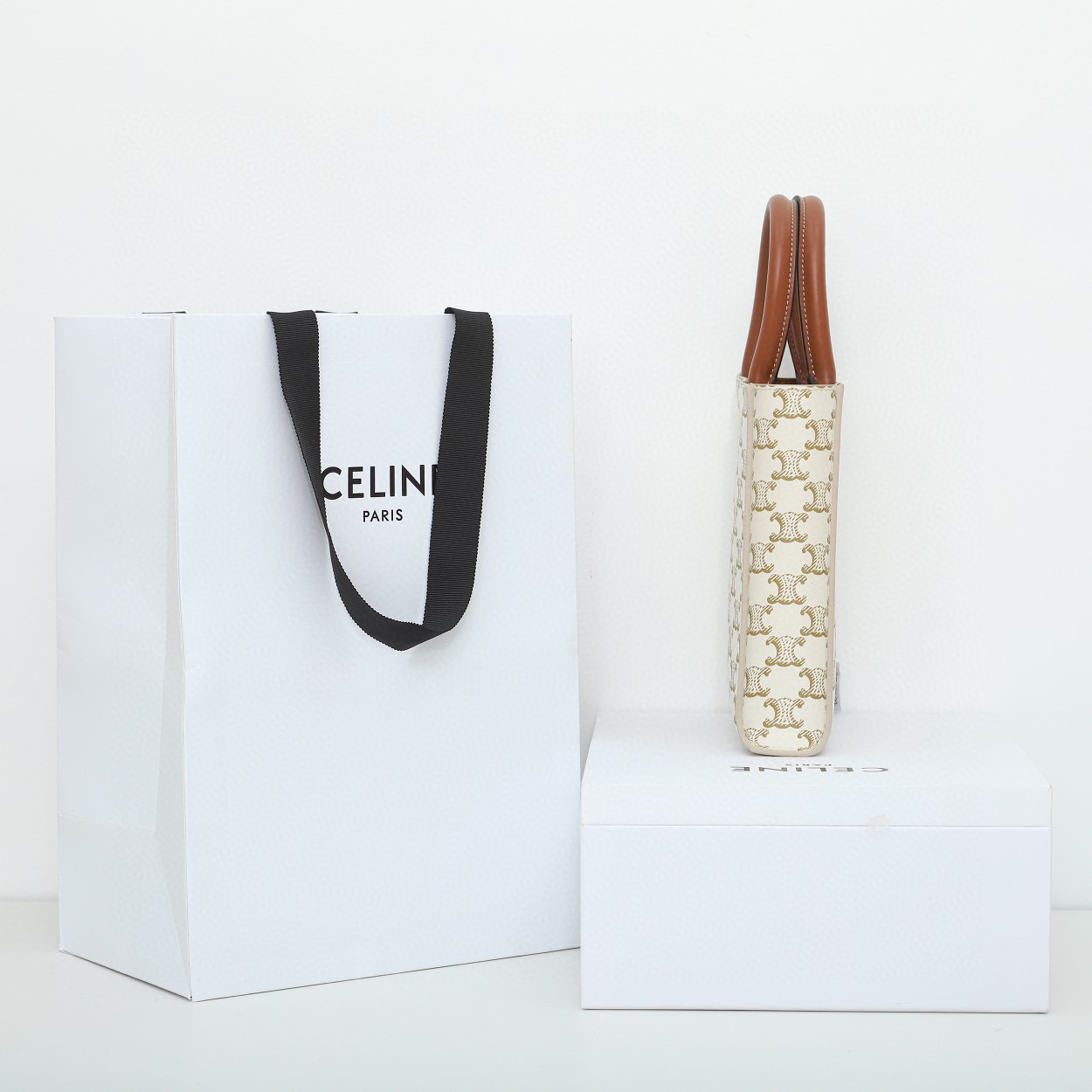 CELINE 赛琳 Cabas 白色老花心形手写字体 糖果色 手提包 单肩包 斜挎包 中号 194372CYB-01BC