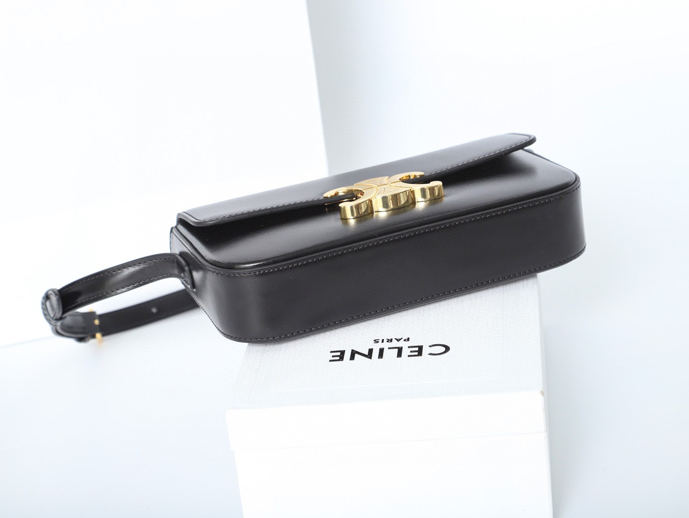 CELINE 赛琳 Triomphe 金色锁扣凯旋门亮面 黑色 腋下包 手提包 单肩包 斜挎包 194143BF4-38NO