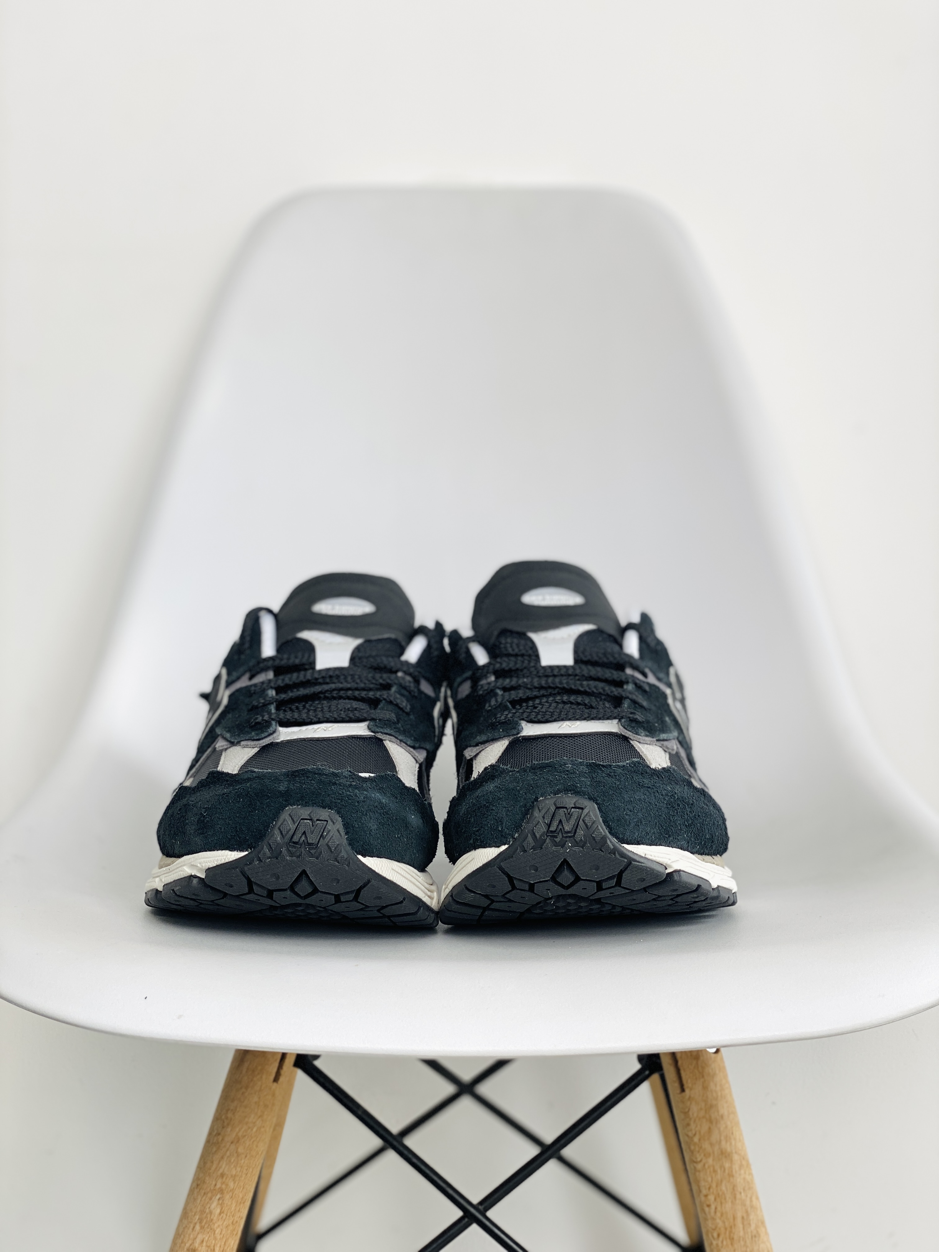 新版 New Balance 2002R Refined Future 黑灰色 低筒 跑步鞋 运动鞋 休闲鞋 男鞋 女鞋 M2002RDJ