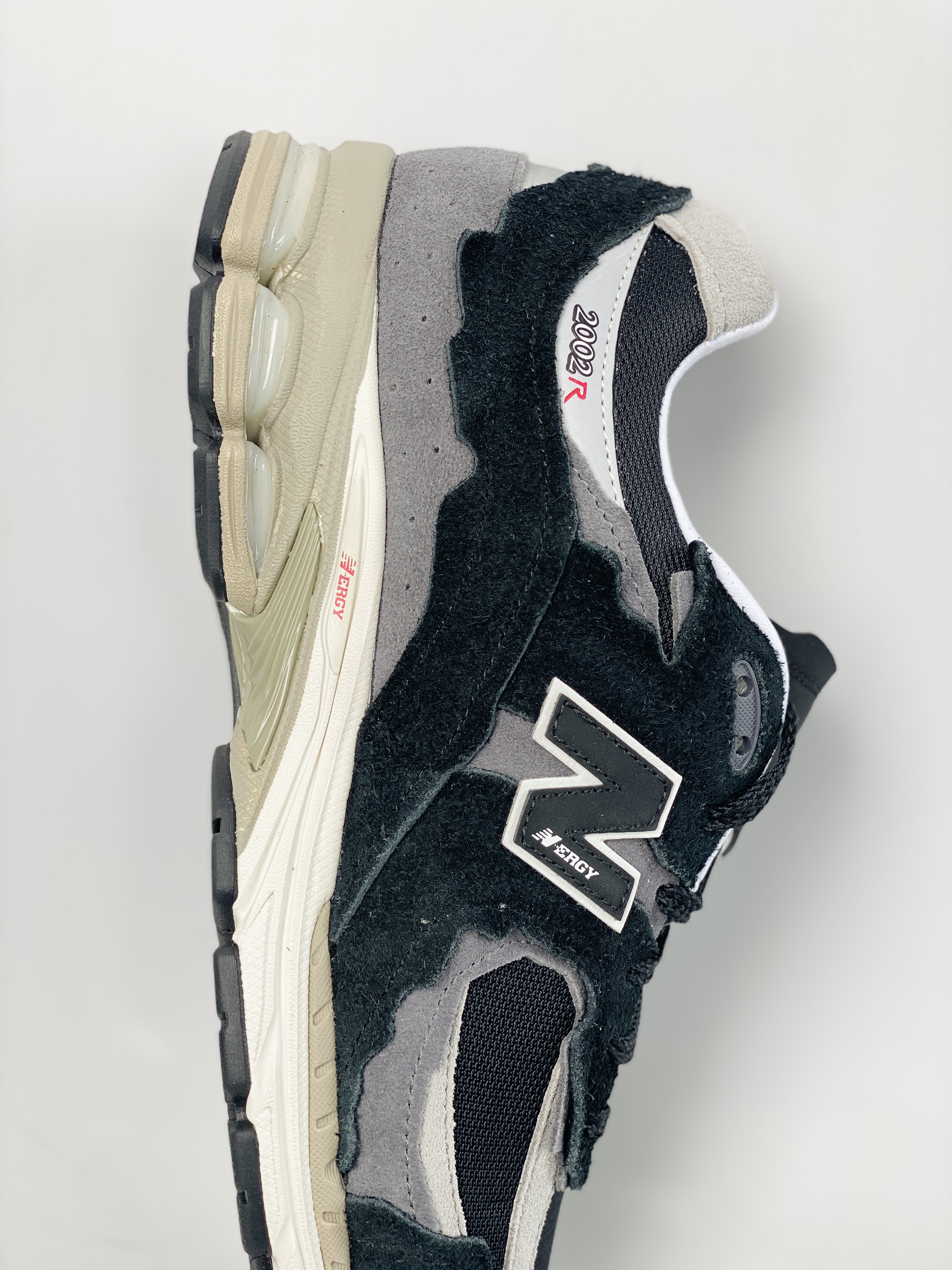 新版 New Balance 2002R Refined Future 黑灰色 低筒 跑步鞋 运动鞋 休闲鞋 男鞋 女鞋 M2002RDJ