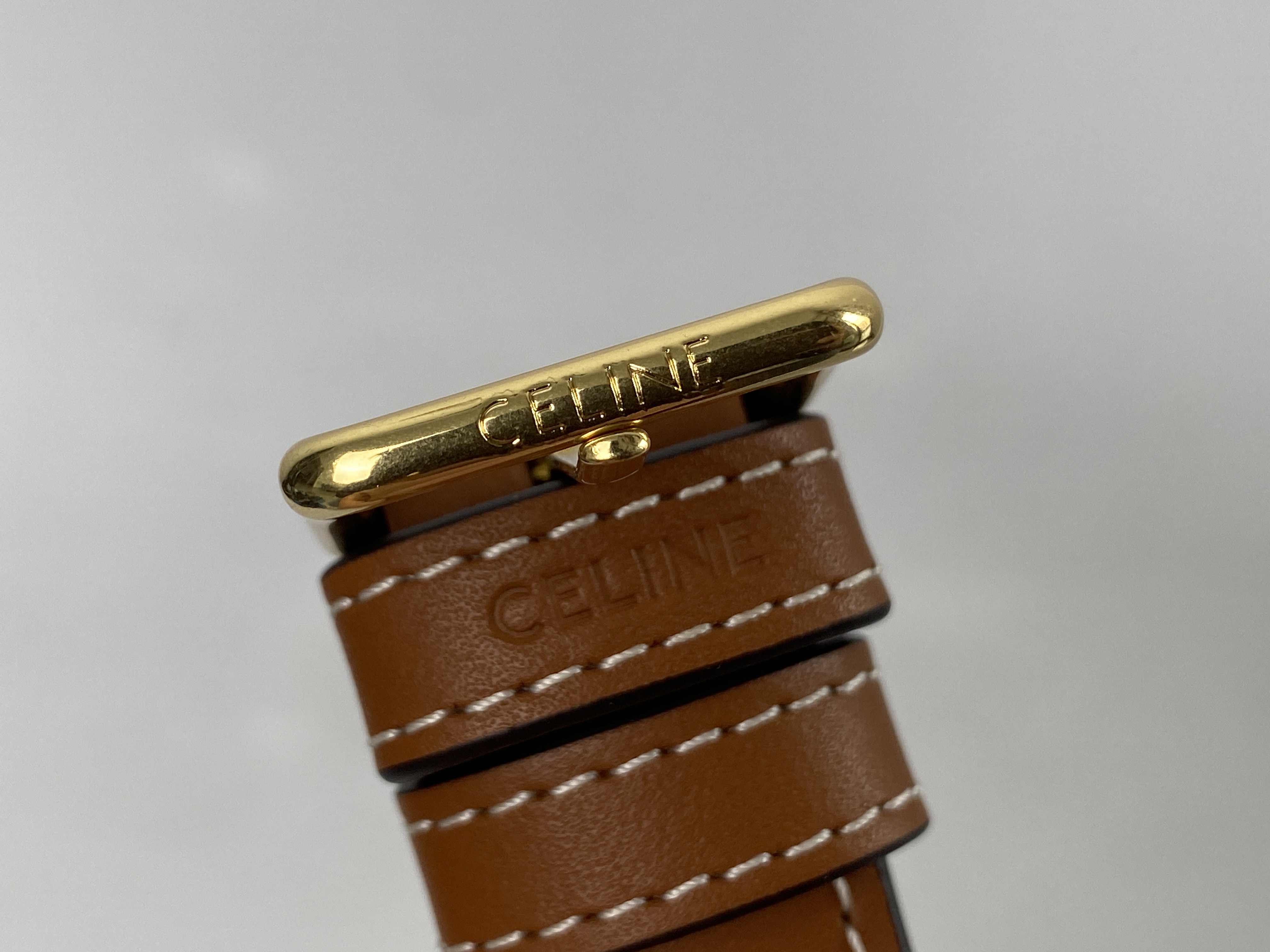 CELINE賽琳 Triomphe 凱旋門系列 經典滿印老花牛皮 水桶包 單肩包 斜挎包 小號 女款 黃褐色191442CAS-04LU