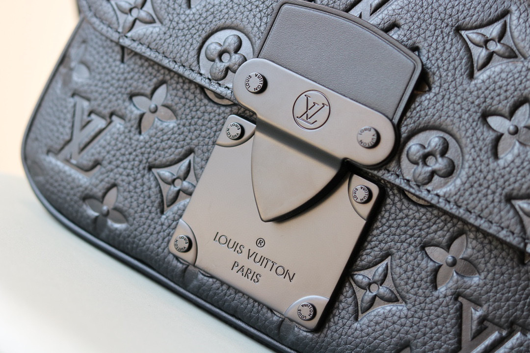  原厂皮 LOUIS VUITTON S Lock Sling 牛皮 經典老花壓紋 锁扣  邮差包 手提包 单肩包 斜挎包 腰包 胸包 黑色M58487