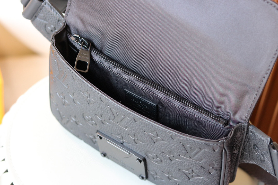  原厂皮 LOUIS VUITTON S Lock Sling 牛皮 經典老花壓紋 锁扣  邮差包 手提包 单肩包 斜挎包 腰包 胸包 黑色M58487