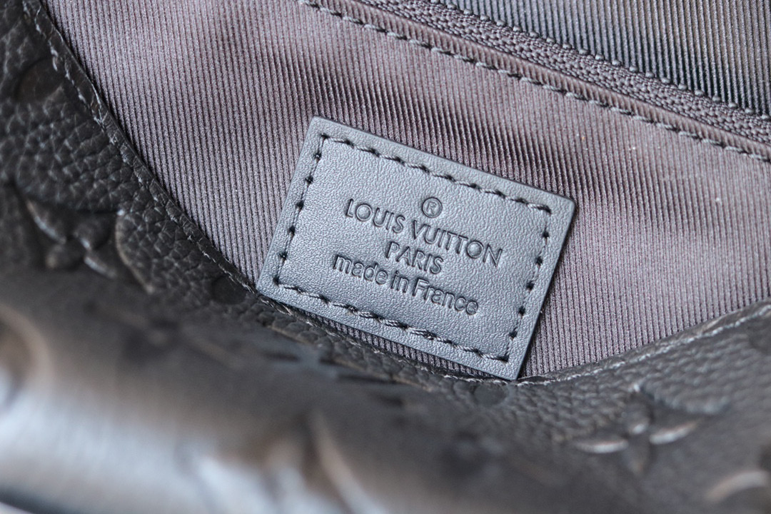  原厂皮 LOUIS VUITTON S Lock Sling 牛皮 經典老花壓紋 锁扣  邮差包 手提包 单肩包 斜挎包 腰包 胸包 黑色M58487