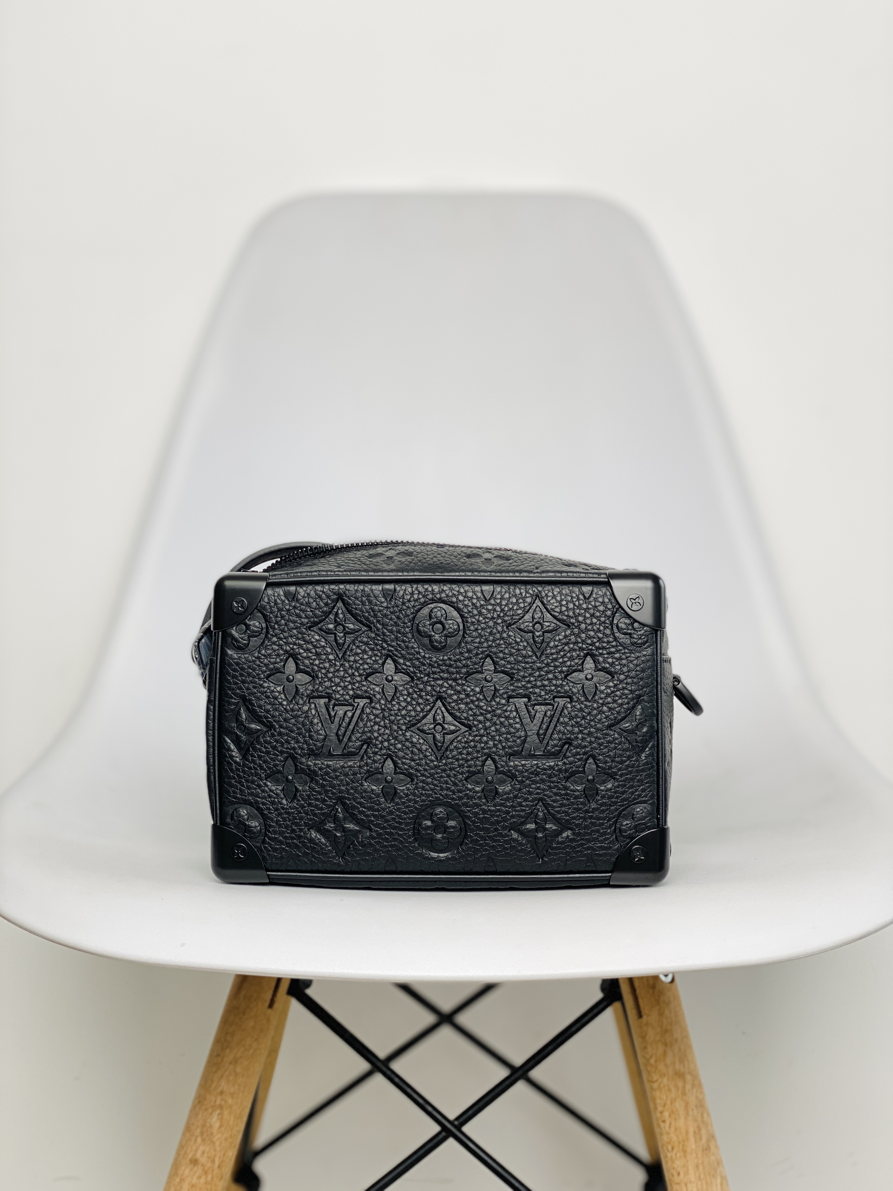  原厂皮 LOUIS VUITTON Soft Trunk  牛皮 老花壓紋 盒子包 邮差包 手提包 单肩包 斜挎包 迷你 黑色 M55702