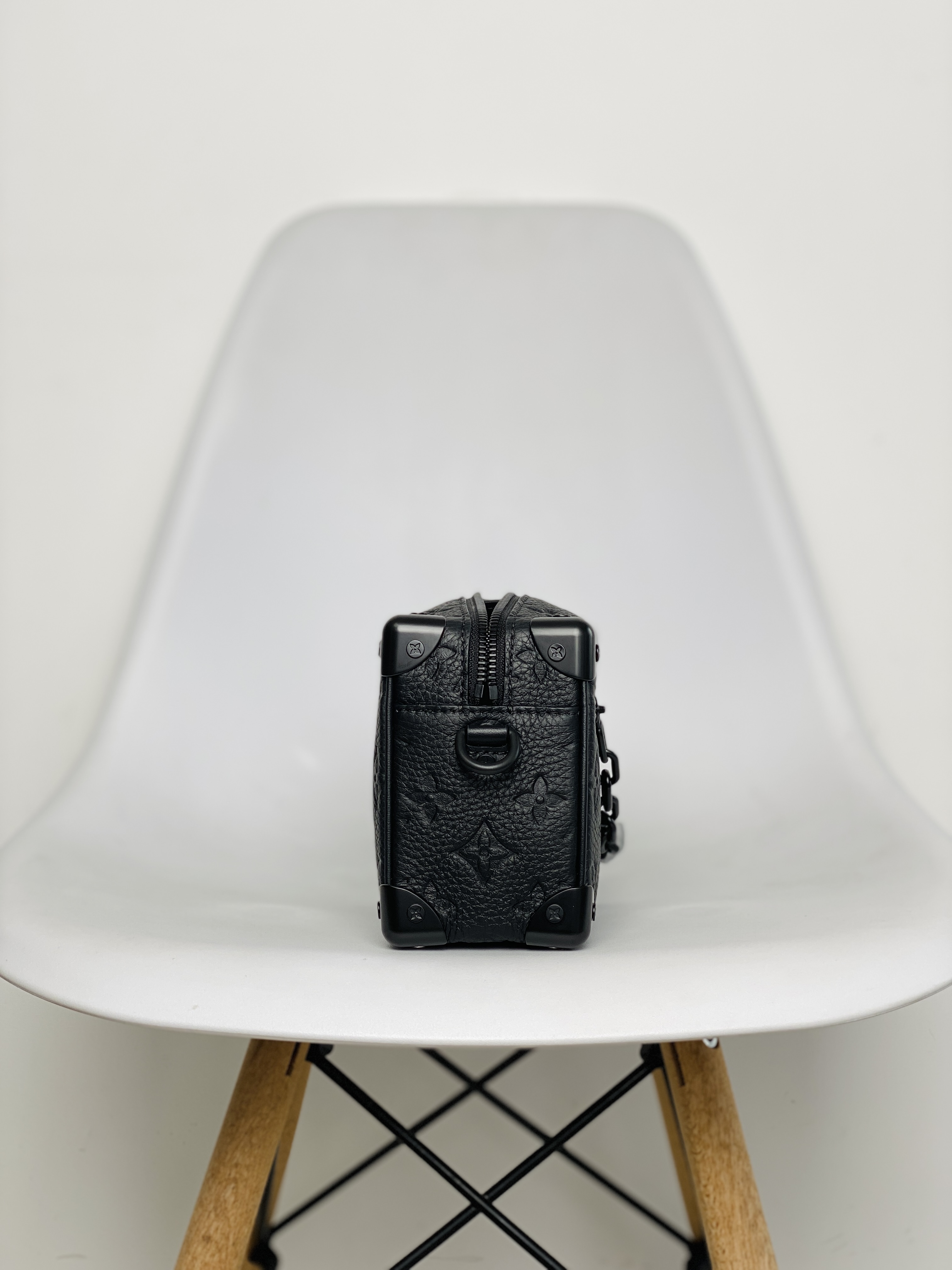  原厂皮 LOUIS VUITTON Soft Trunk  牛皮 老花壓紋 盒子包 邮差包 手提包 单肩包 斜挎包 迷你 黑色 M55702