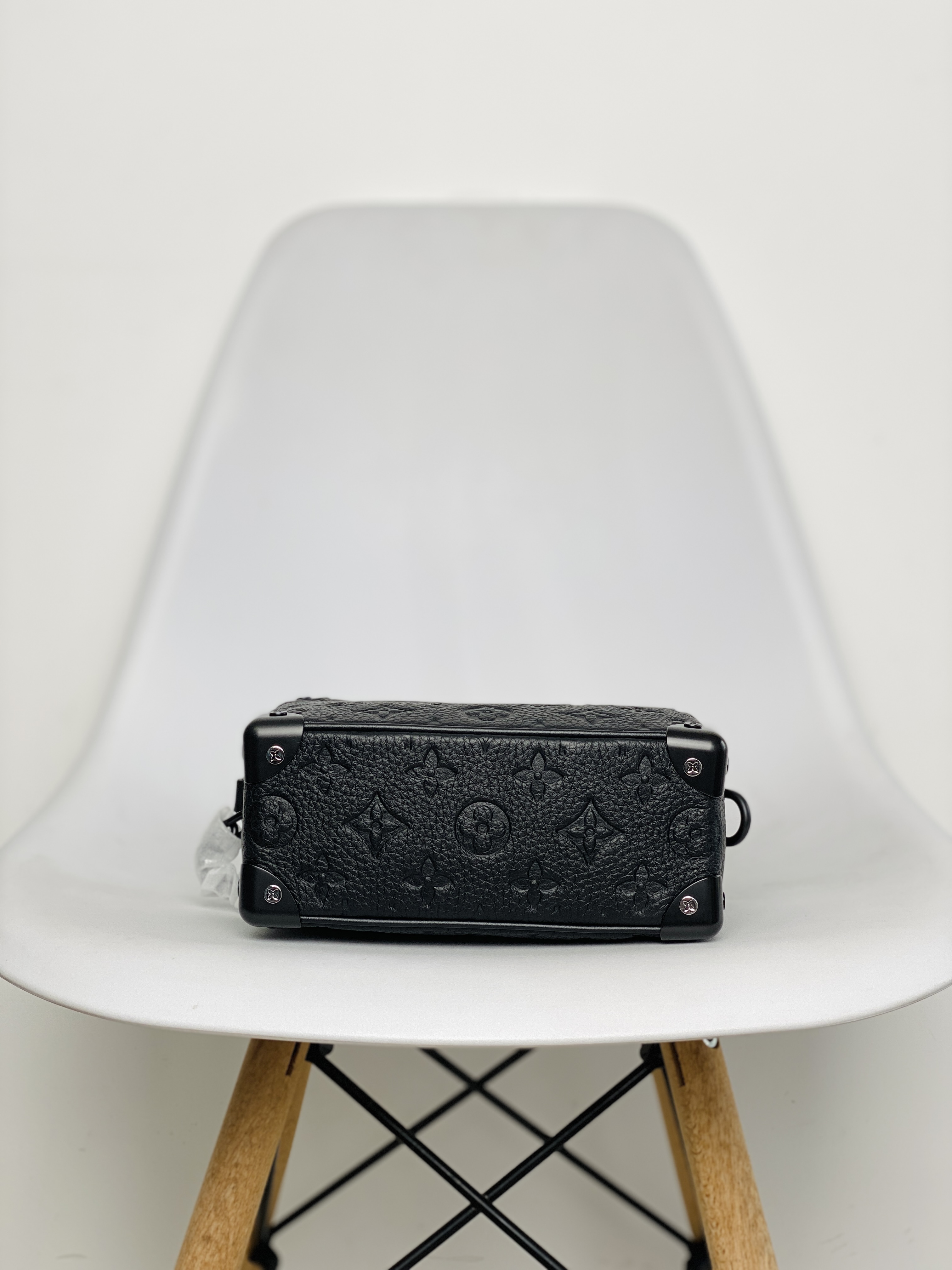  原厂皮 LOUIS VUITTON Soft Trunk  牛皮 老花壓紋 盒子包 邮差包 手提包 单肩包 斜挎包 迷你 黑色 M55702