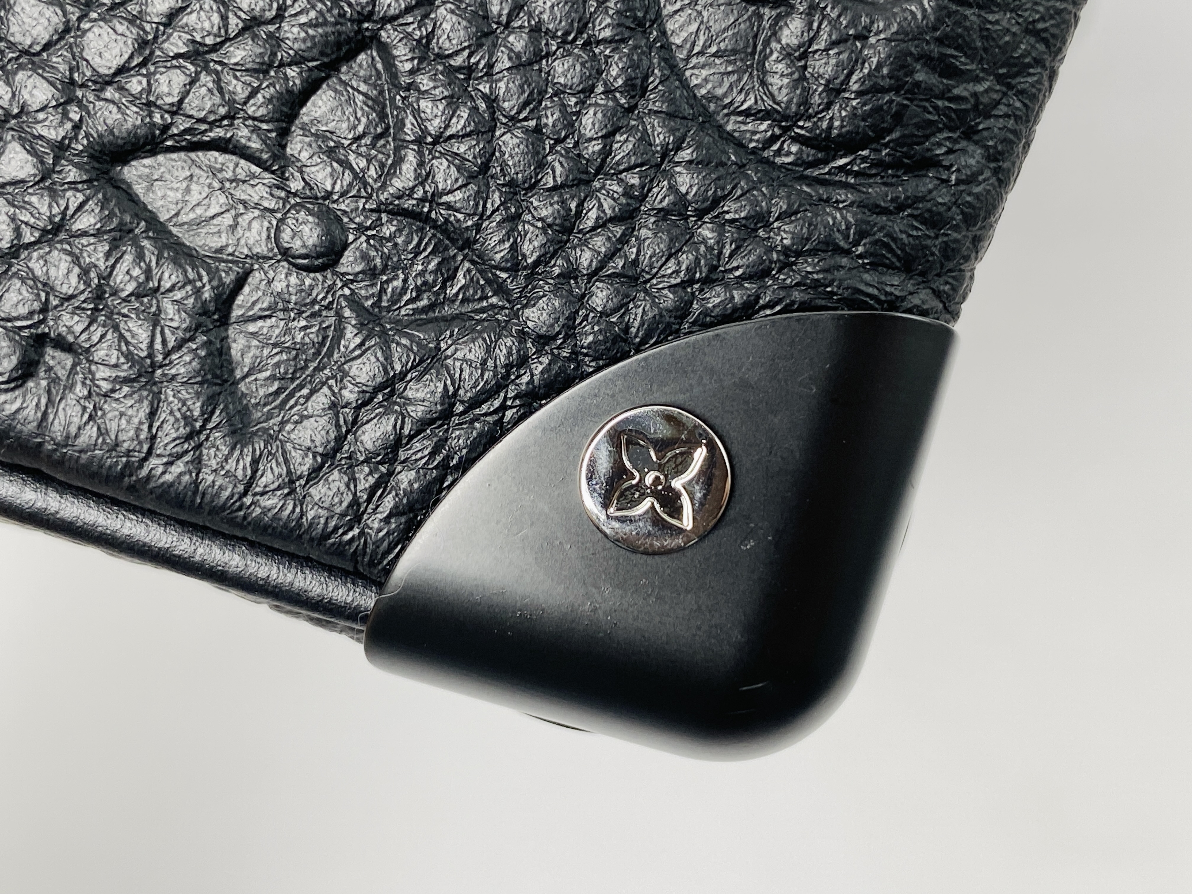  原厂皮 LOUIS VUITTON Soft Trunk  牛皮 老花壓紋 盒子包 邮差包 手提包 单肩包 斜挎包 迷你 黑色 M55702