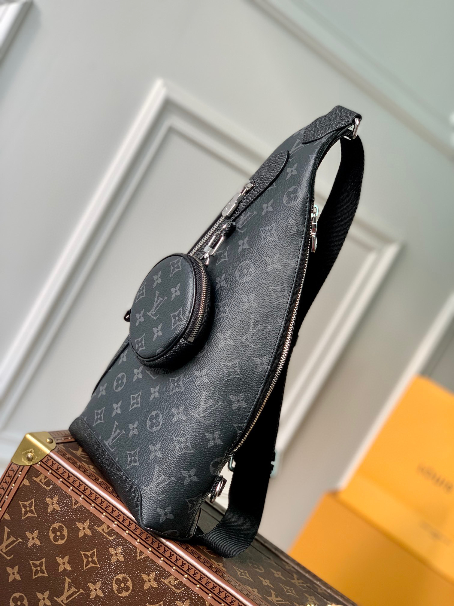 原厂皮 LOUIS VUITTON Duo  老花滿印 拉鏈開合 胸包 单肩包 斜挎包 迷你 黑色 M30963