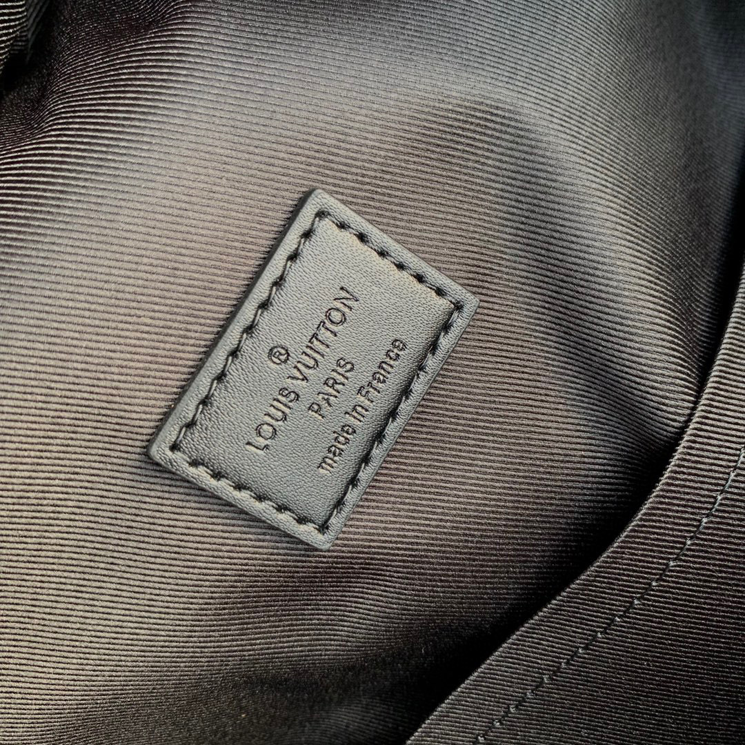 原厂皮 LOUIS VUITTON LV Aerogram 顆粒小牛皮  雙肩包 单肩包 斜挎包   黑色 M57079