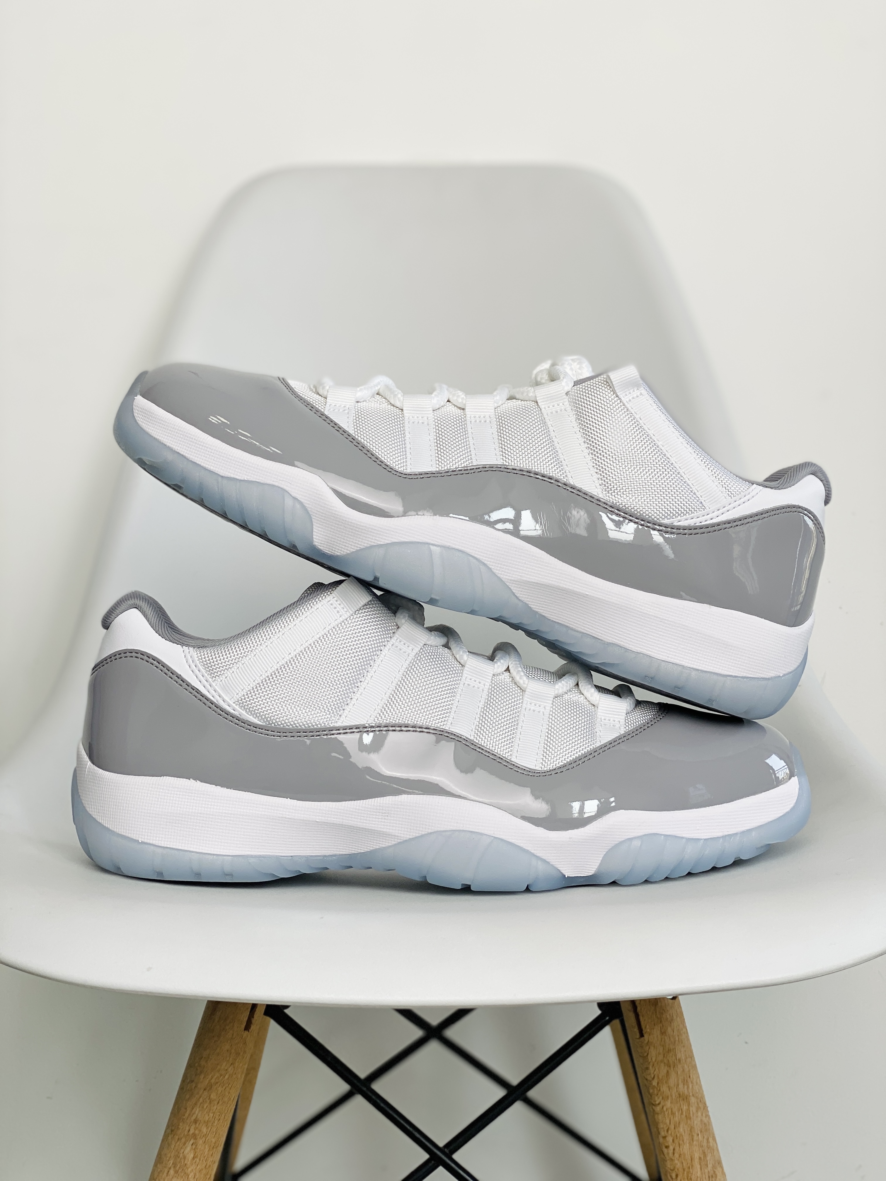  Air Jordan 11 Low Cement Grey AJ11  酷灰 白灰 低筒 碳板 全掌气垫 篮球鞋 球鞋 男鞋 休闲鞋 AV2187-140