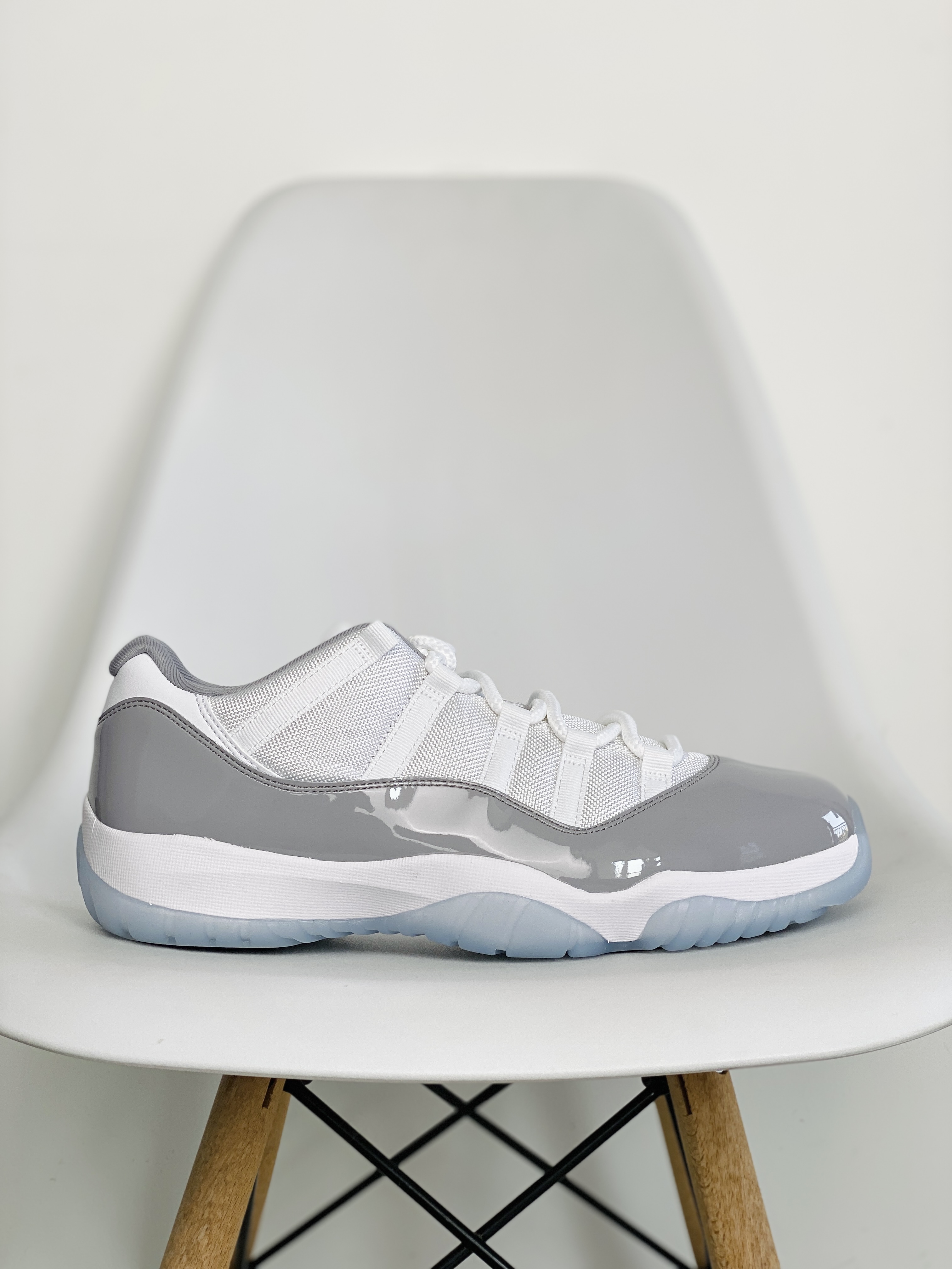  Air Jordan 11 Low Cement Grey AJ11  酷灰 白灰 低筒 碳板 全掌气垫 篮球鞋 球鞋 男鞋 休闲鞋 AV2187-140