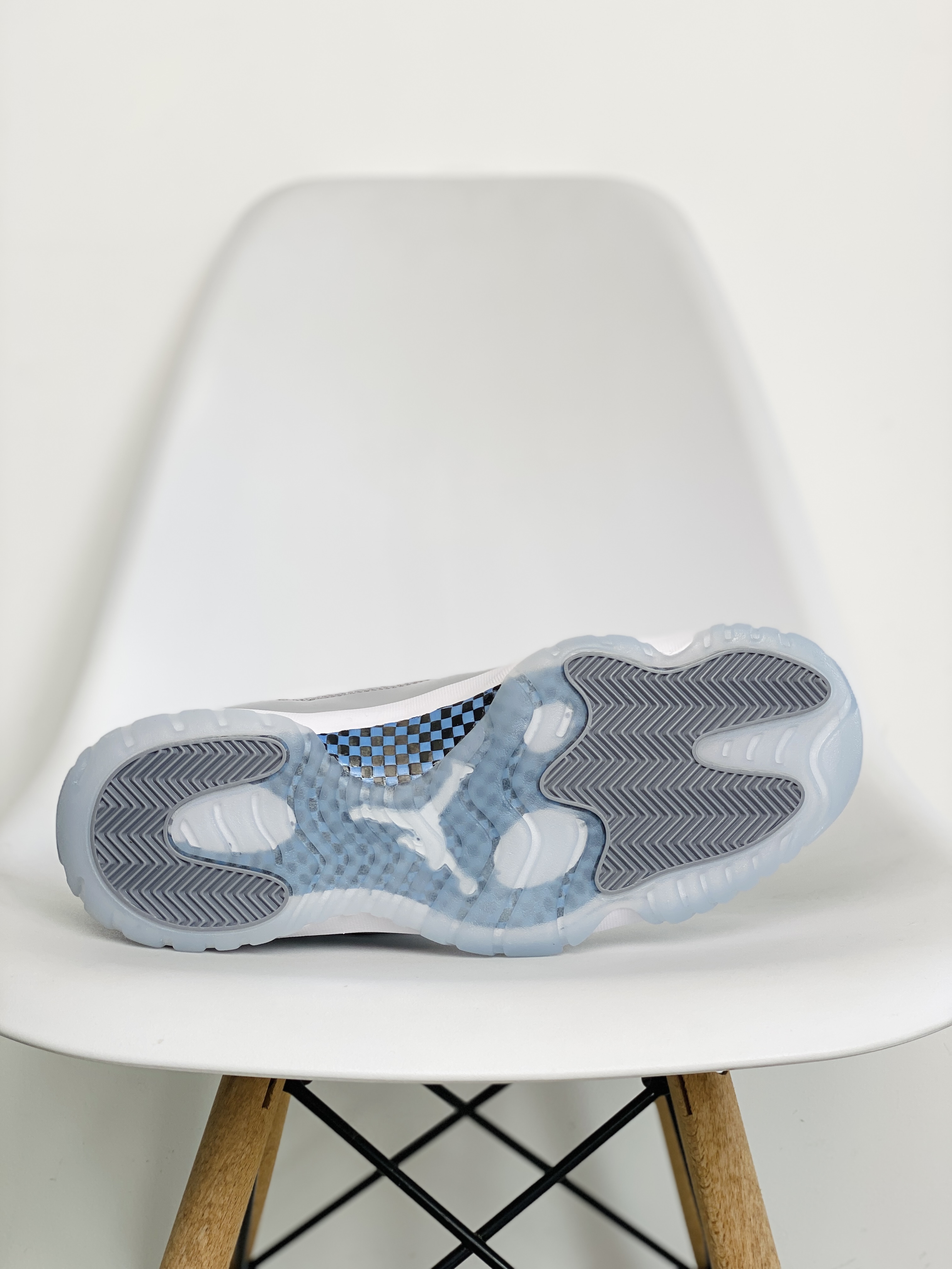  Air Jordan 11 Low Cement Grey AJ11  酷灰 白灰 低筒 碳板 全掌气垫 篮球鞋 球鞋 男鞋 休闲鞋 AV2187-140