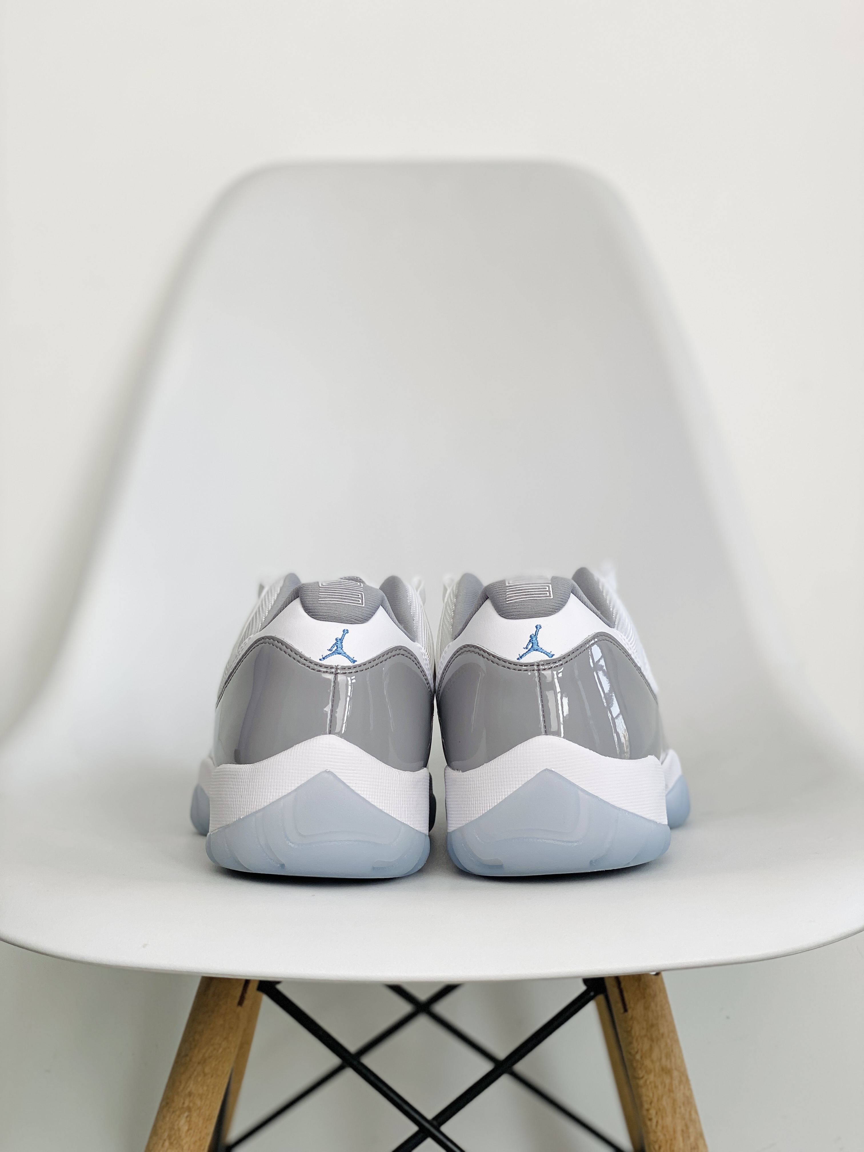  Air Jordan 11 Low Cement Grey AJ11  酷灰 白灰 低筒 碳板 全掌气垫 篮球鞋 球鞋 男鞋 休闲鞋 AV2187-140