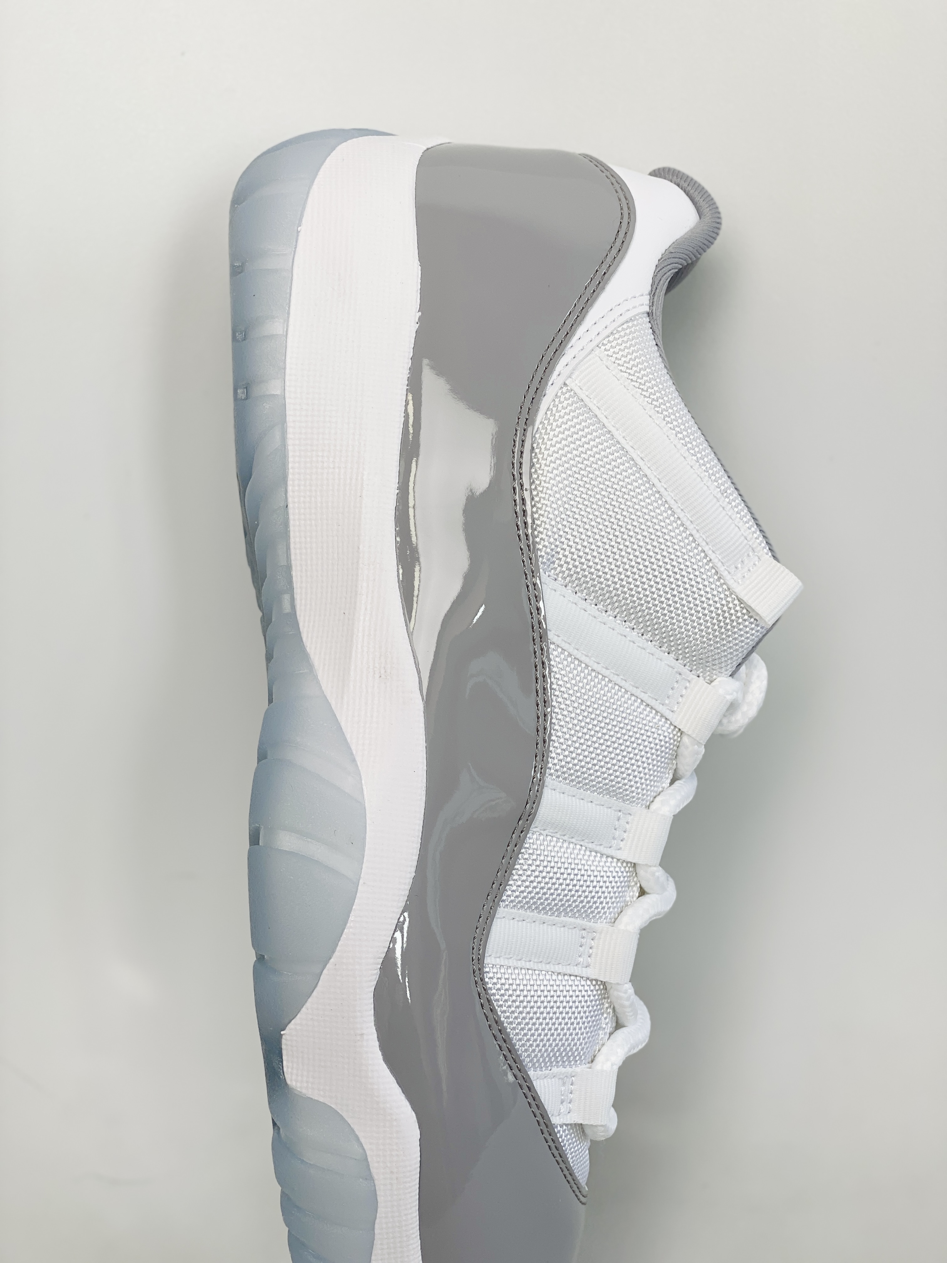  Air Jordan 11 Low Cement Grey AJ11  酷灰 白灰 低筒 碳板 全掌气垫 篮球鞋 球鞋 男鞋 休闲鞋 AV2187-140