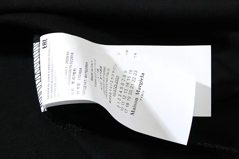 Maison Margiela 马吉拉 人物印花 短袖 黑色 白色 T 恤 圆领 套头 夏季 男女同款 S52GC0213S23962101