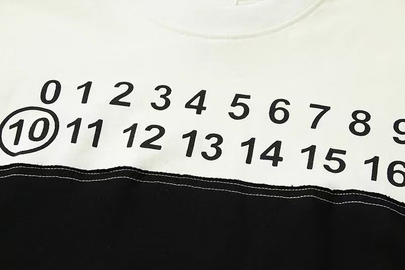 Maison Margiela 马吉拉 数字尺码表 印花拼接 黑白 短袖 T 恤 夏季 男女同款 S50GC0601S22816