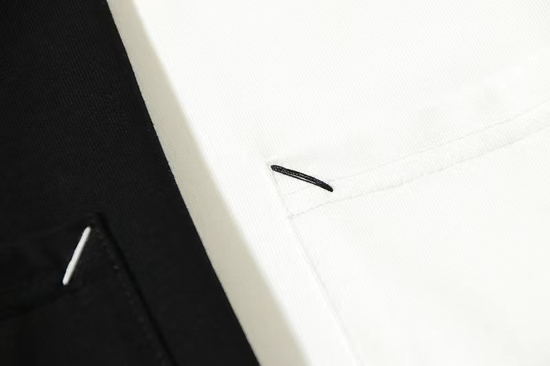 Maison Margiela 马吉拉 纯色胸口口袋 短袖 黑色 白色 T 恤 圆领 套头 夏季 男女同款 