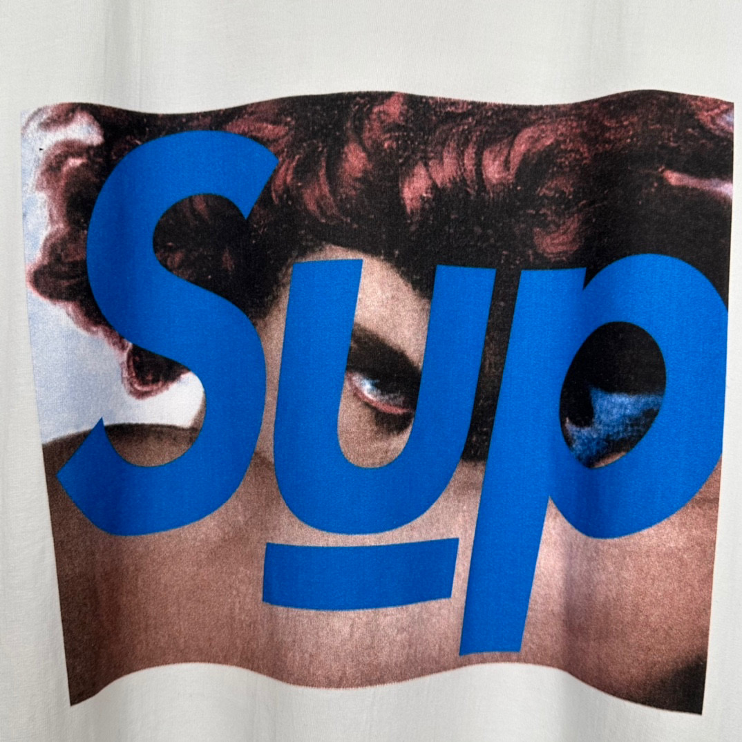 Supreme SS23 Week6  人物LOGO  短袖 圆领 印花T 恤 夏款 男女同款 白色 SUP-SS23-123