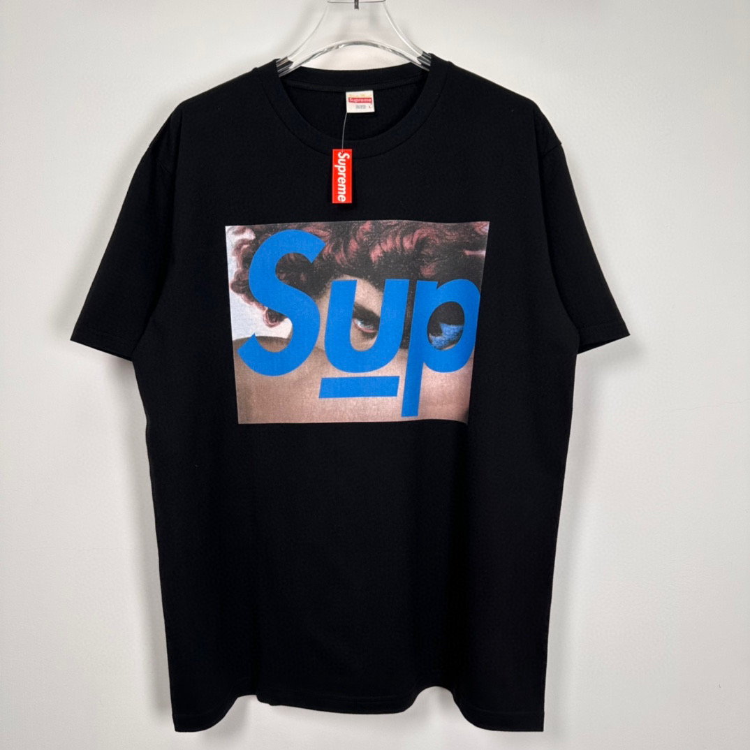  Supreme SS23 Week6  人物LOGO  短袖 圆领 印花T 恤 夏款 男女同款 黑色 SUP-SS23-123