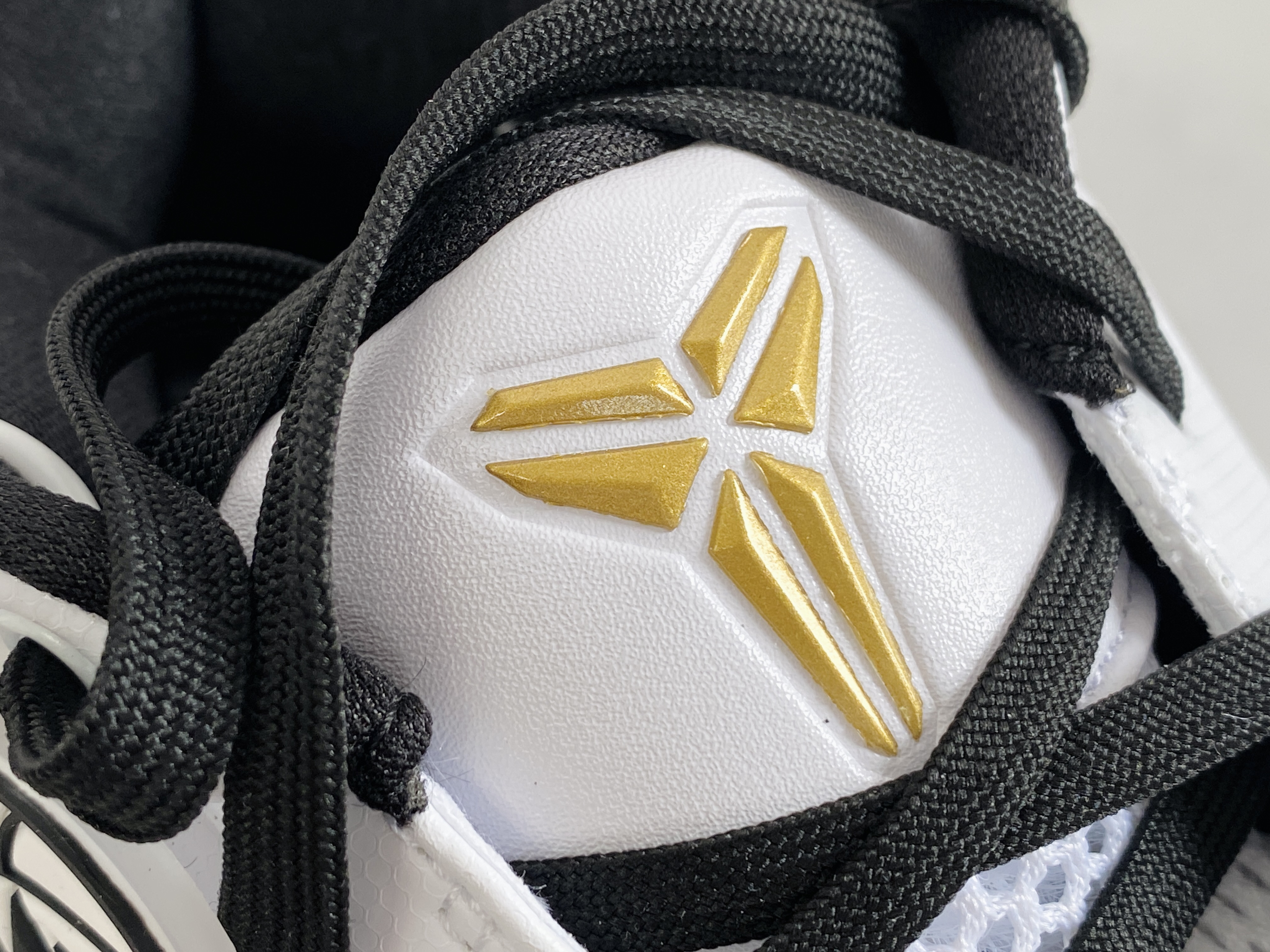 滅世純原 原盒版 Kobe4 GIGI Mambacita 前掌LUNAR泡棉 后掌气垫 黑白 低筒 科比 4  篮球鞋 实战鞋 球鞋 男鞋  FJ9363-100