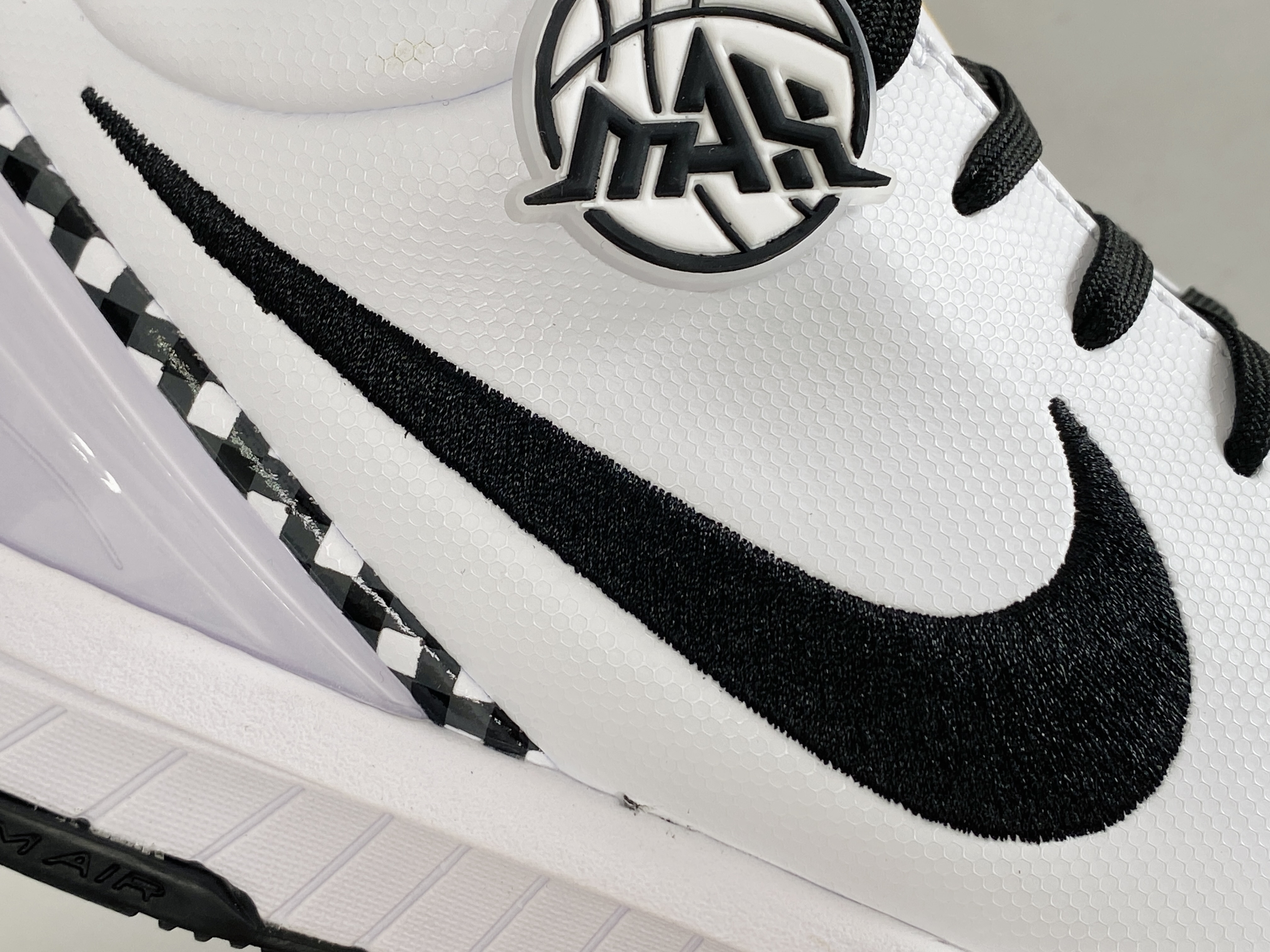 滅世純原 原盒版 Kobe4 GIGI Mambacita 前掌LUNAR泡棉 后掌气垫 黑白 低筒 科比 4  篮球鞋 实战鞋 球鞋 男鞋  FJ9363-100