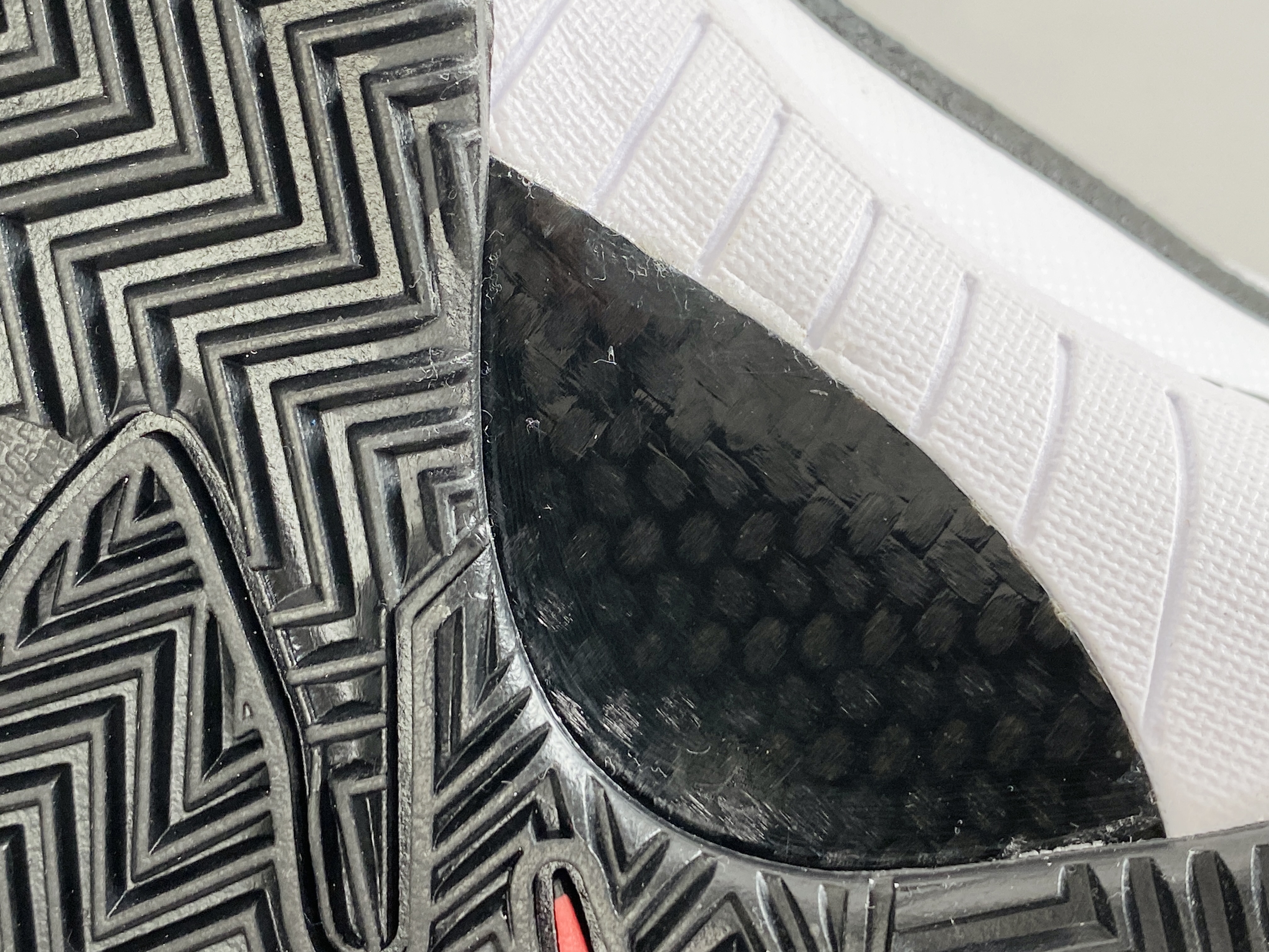 滅世純原 原盒版 Kobe4 GIGI Mambacita 前掌LUNAR泡棉 后掌气垫 黑白 低筒 科比 4  篮球鞋 实战鞋 球鞋 男鞋  FJ9363-100