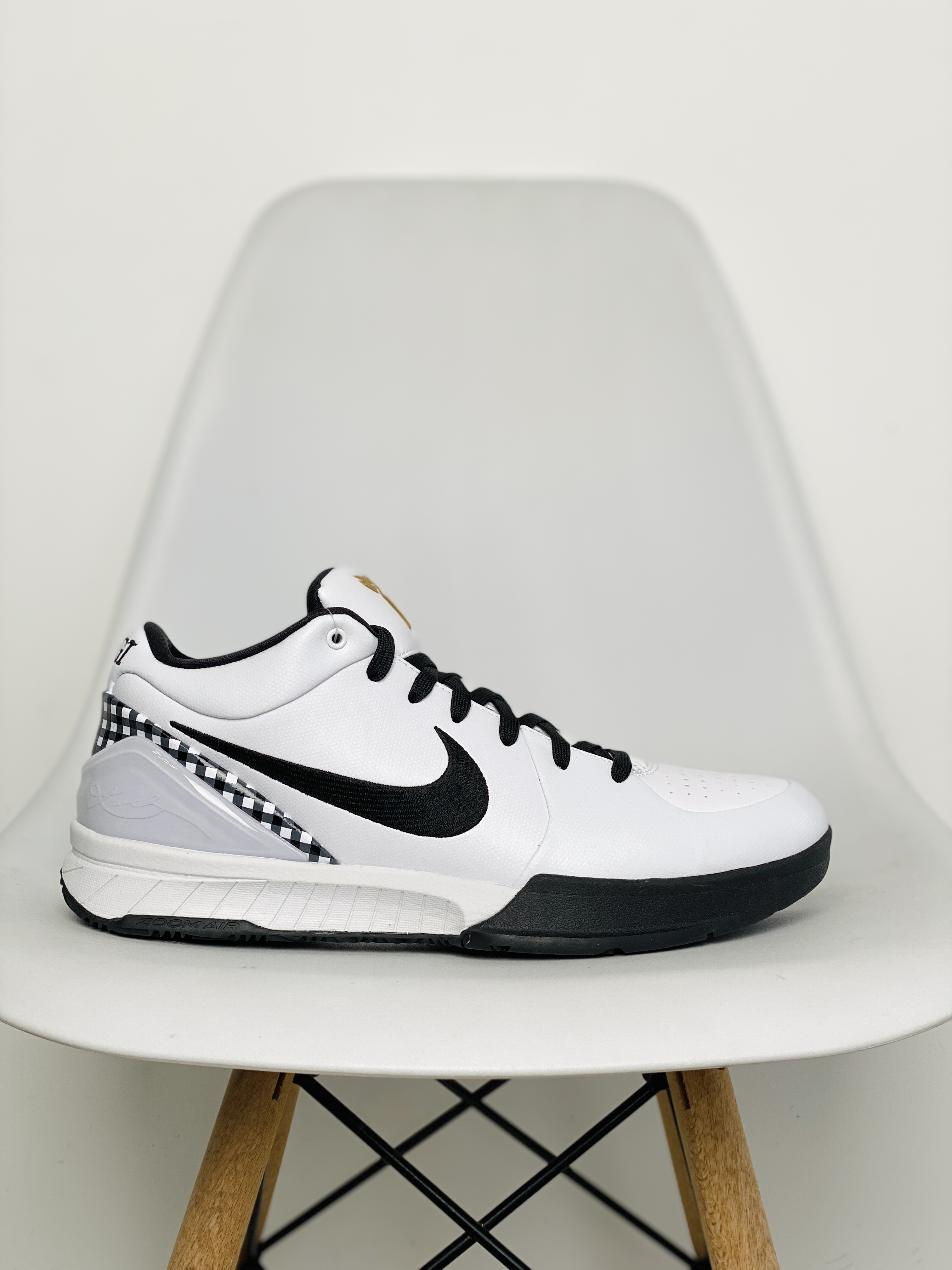 S2外贸 Kobe 4 Protro "Mambacita" Gigi Bryant 紀念款  前掌LUNAR泡棉 后掌气垫 黑白 低筒 科比 4 籃球鞋 实战鞋 球鞋 男鞋  黑白FJ9363-100