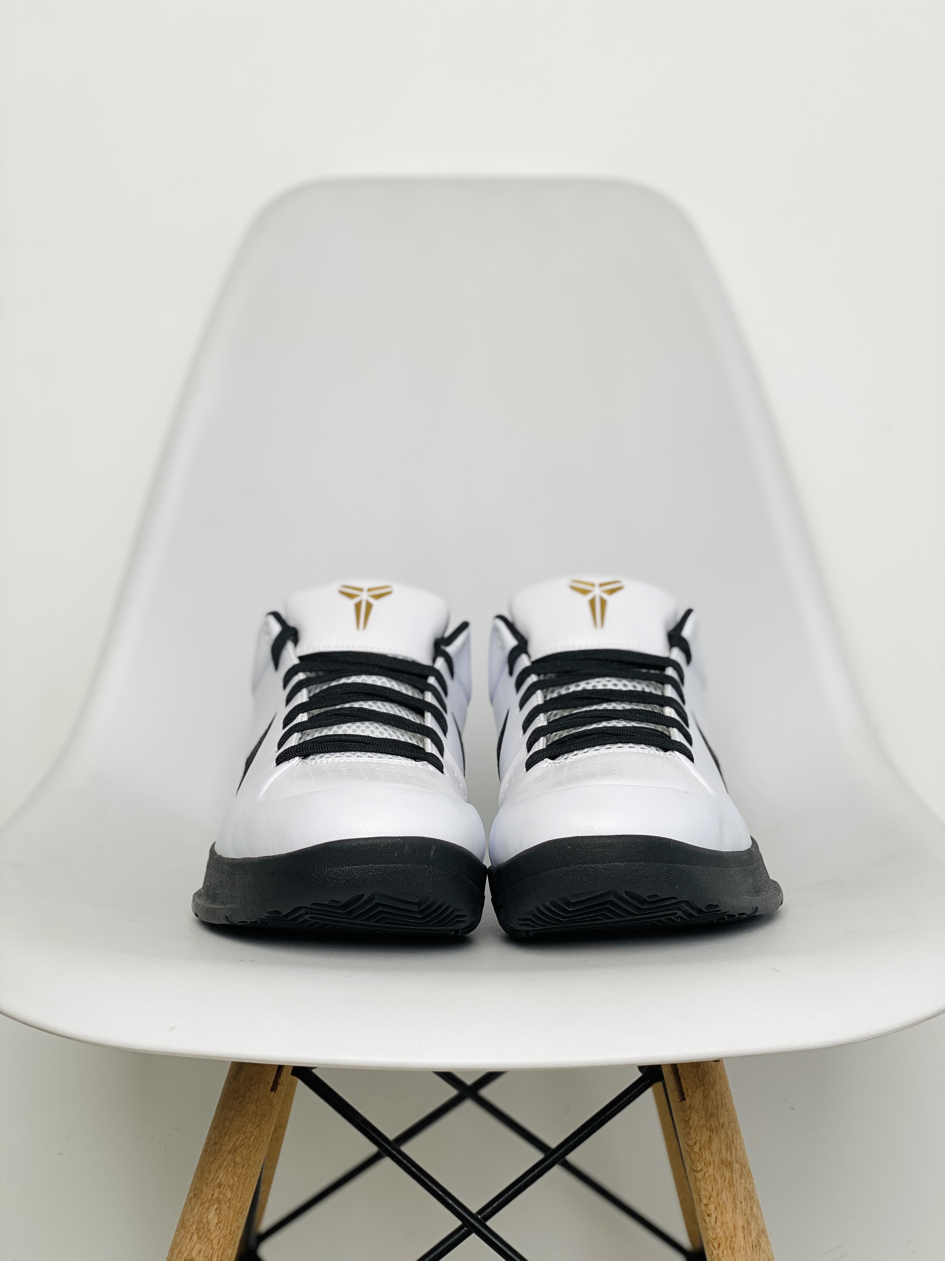 S2外贸 Kobe 4 Protro "Mambacita" Gigi Bryant 紀念款  前掌LUNAR泡棉 后掌气垫 黑白 低筒 科比 4 籃球鞋 实战鞋 球鞋 男鞋  黑白FJ9363-100