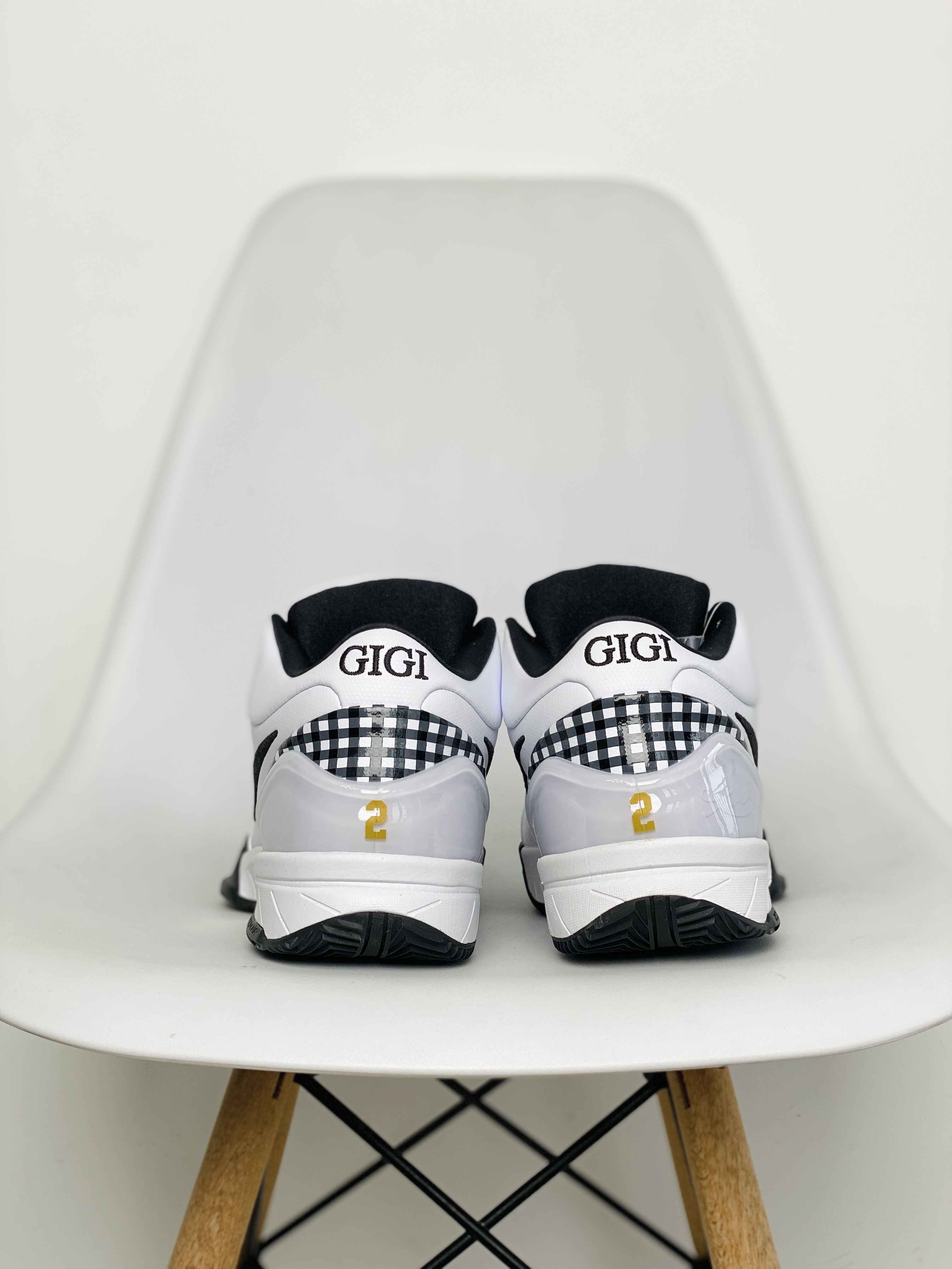 S2外贸 Kobe 4 Protro "Mambacita" Gigi Bryant 紀念款  前掌LUNAR泡棉 后掌气垫 黑白 低筒 科比 4 籃球鞋 实战鞋 球鞋 男鞋  黑白FJ9363-100