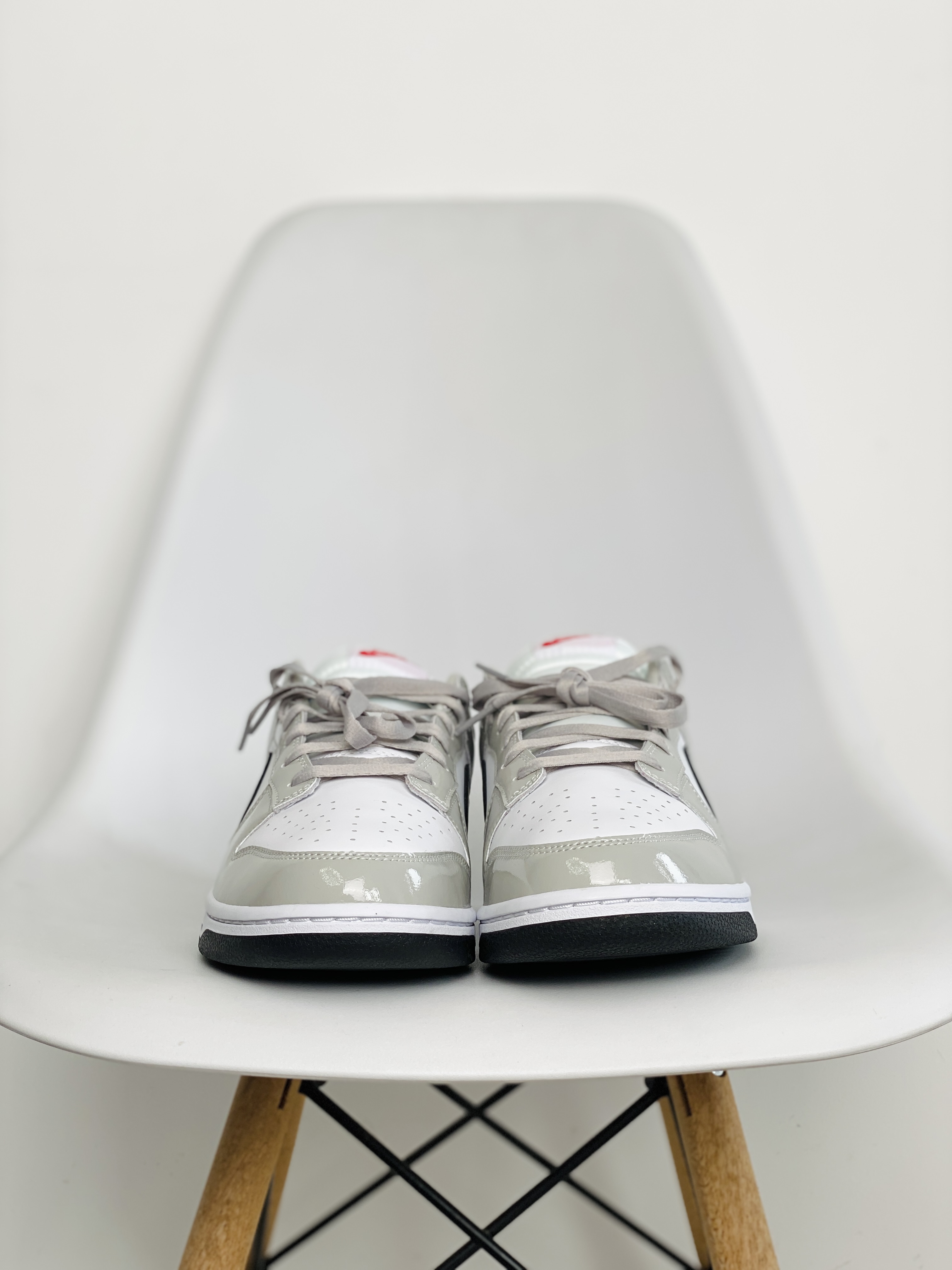 Dunk Low Ess Light Iron Ore 漆皮灰白 轻便防滑 休闲鞋 板鞋   女款 波鞋  DQ7576-001 