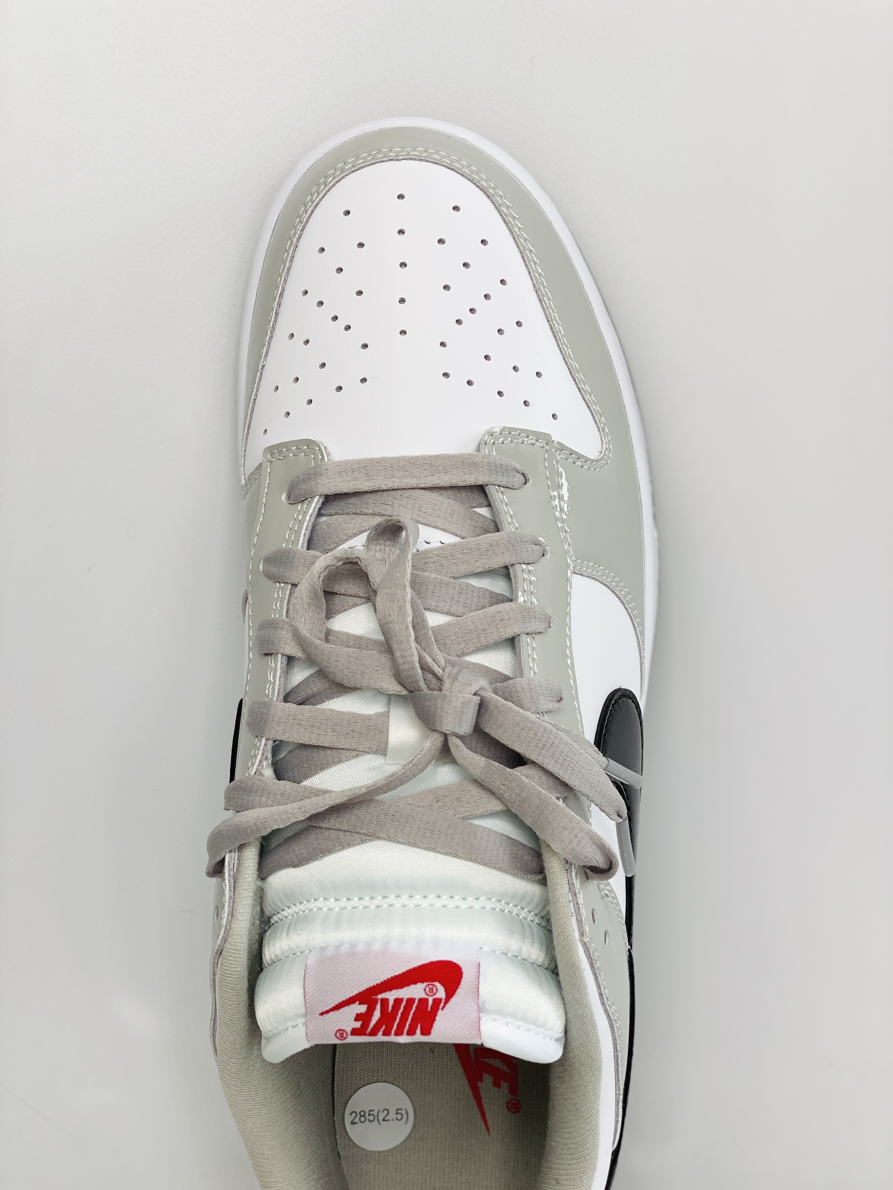 Dunk Low Ess Light Iron Ore 漆皮灰白 轻便防滑 休闲鞋 板鞋   女款 波鞋  DQ7576-001 