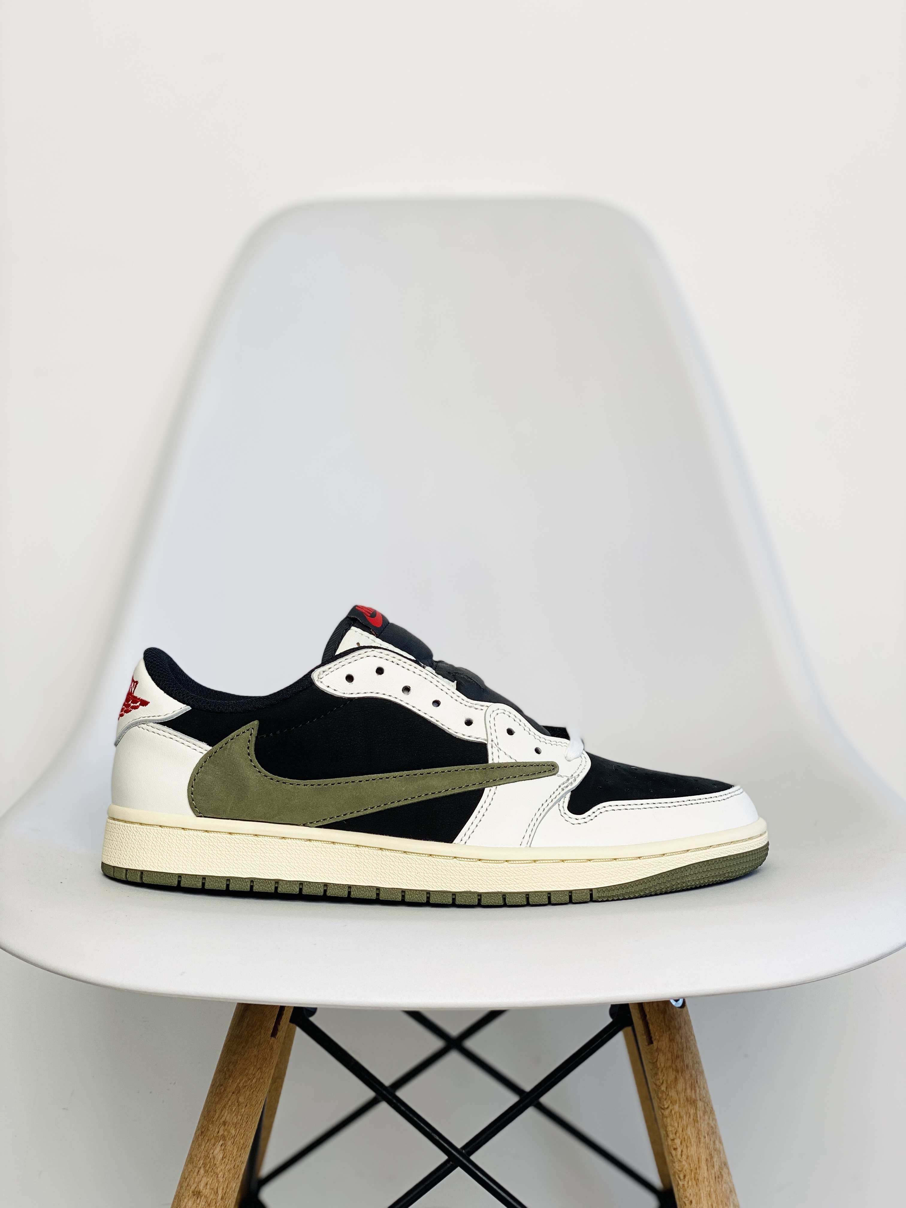  天花板Travis Scott x Air Jordan 1 LowOlive AJ1  黑绿  5.0  低筒 倒钩 板鞋 篮球鞋 男鞋 DZ4137-106