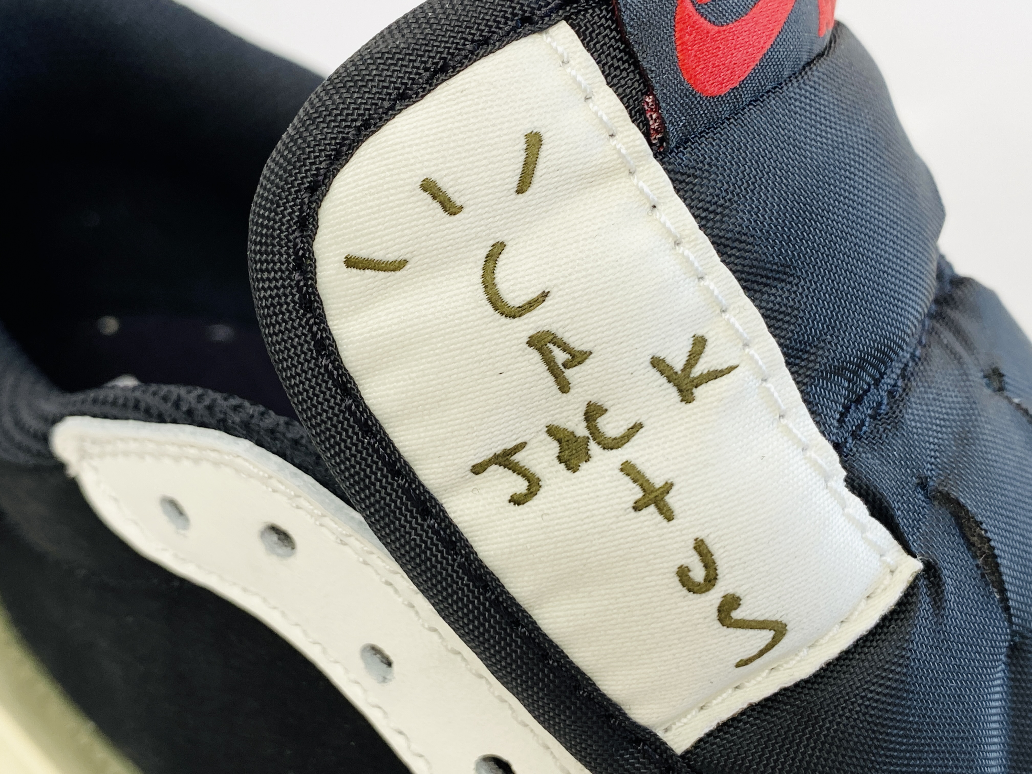  天花板Travis Scott x Air Jordan 1 LowOlive AJ1  黑绿  5.0  低筒 倒钩 板鞋 篮球鞋 男鞋 DZ4137-106