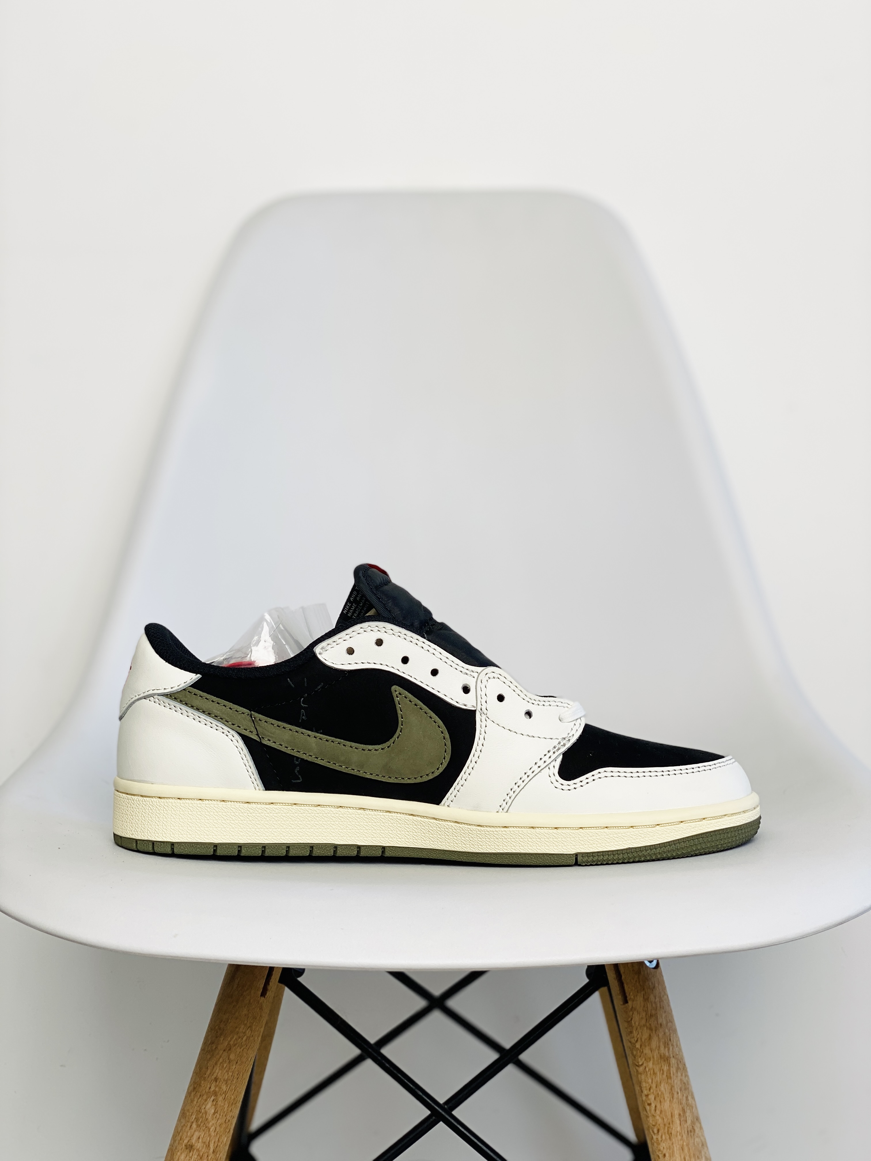  天花板Travis Scott x Air Jordan 1 LowOlive AJ1  黑绿  5.0  低筒 倒钩 板鞋 篮球鞋 男鞋 DZ4137-106